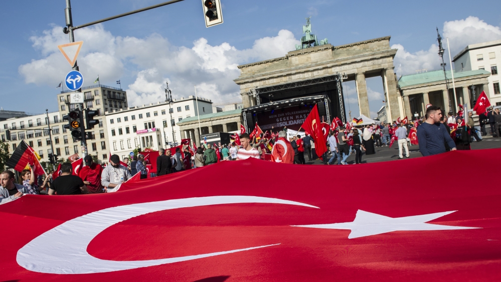 Protest against Bundestag''s planned Armenian Genocide resolution