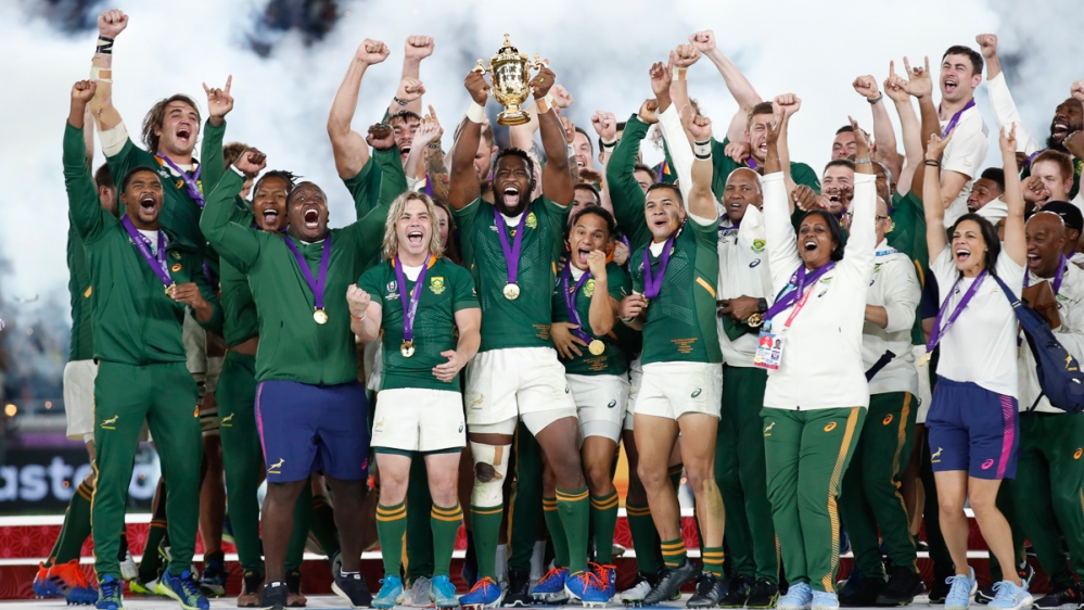Rugby Union - Rugby World Cup - Final - England v South Africa - International Stadium Yokohama, Yokohama, Japan - November 2, 2019 South Africa players celebrate with the Webb Ellis trophy after winn
