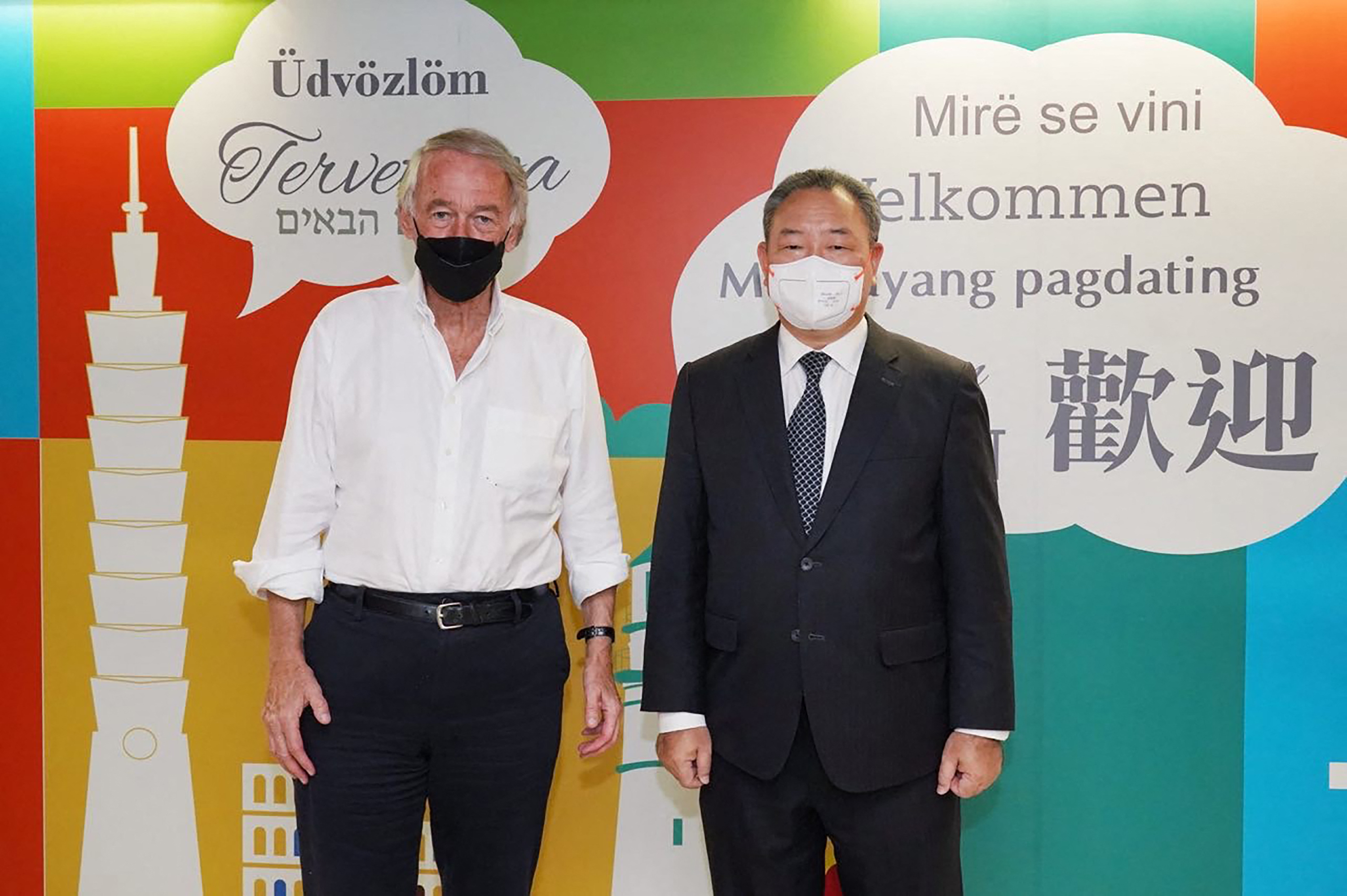 This handout picture taken and released by Taiwan's Ministry of Foreign Affairs (MOFA) on August 14, 2022 shows US Senator Ed Markey (L) posing with Taiwanese Deputy Foreign Minister Alexander Tah-ray Yui