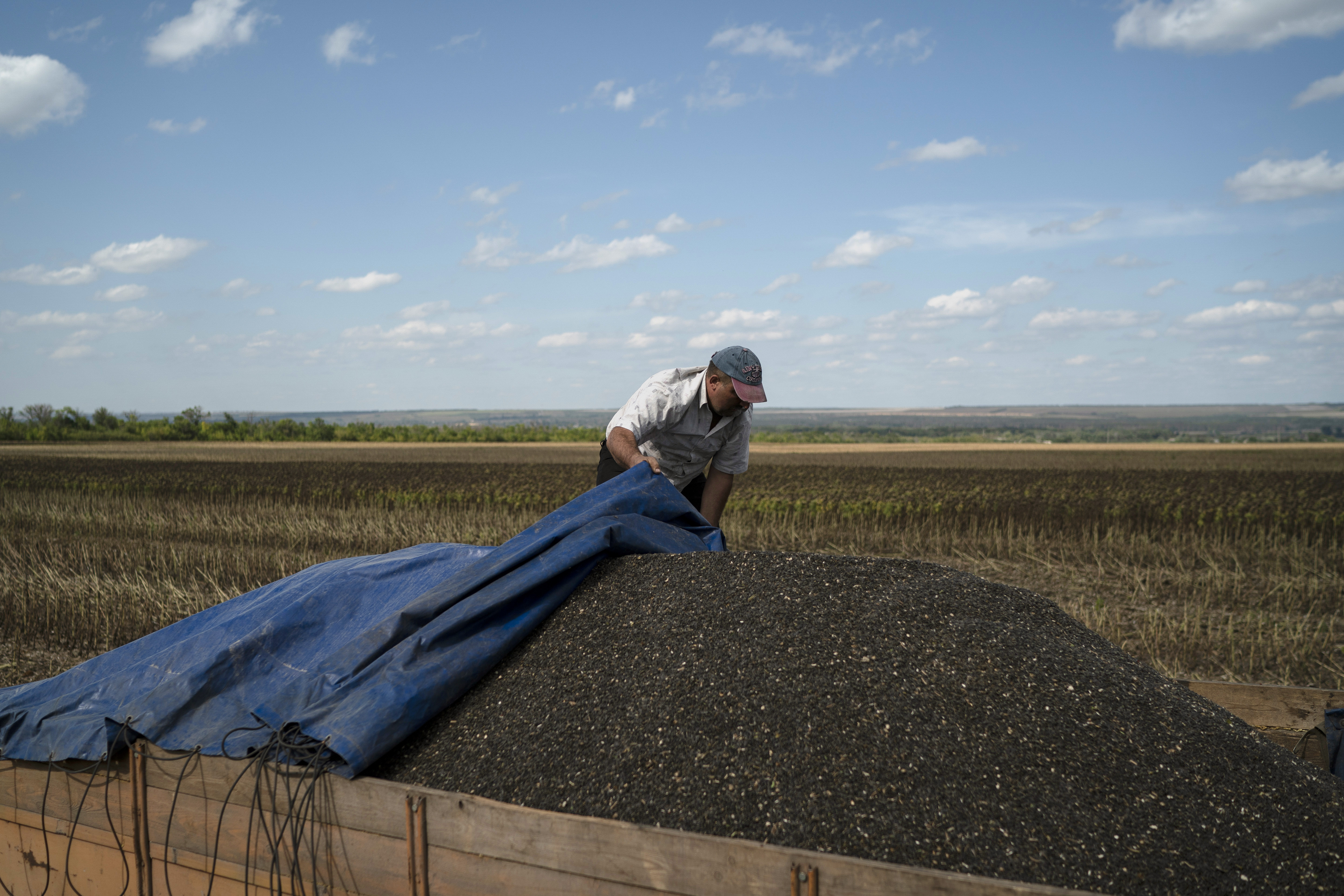 Russia Ukraine War Frontline Farming