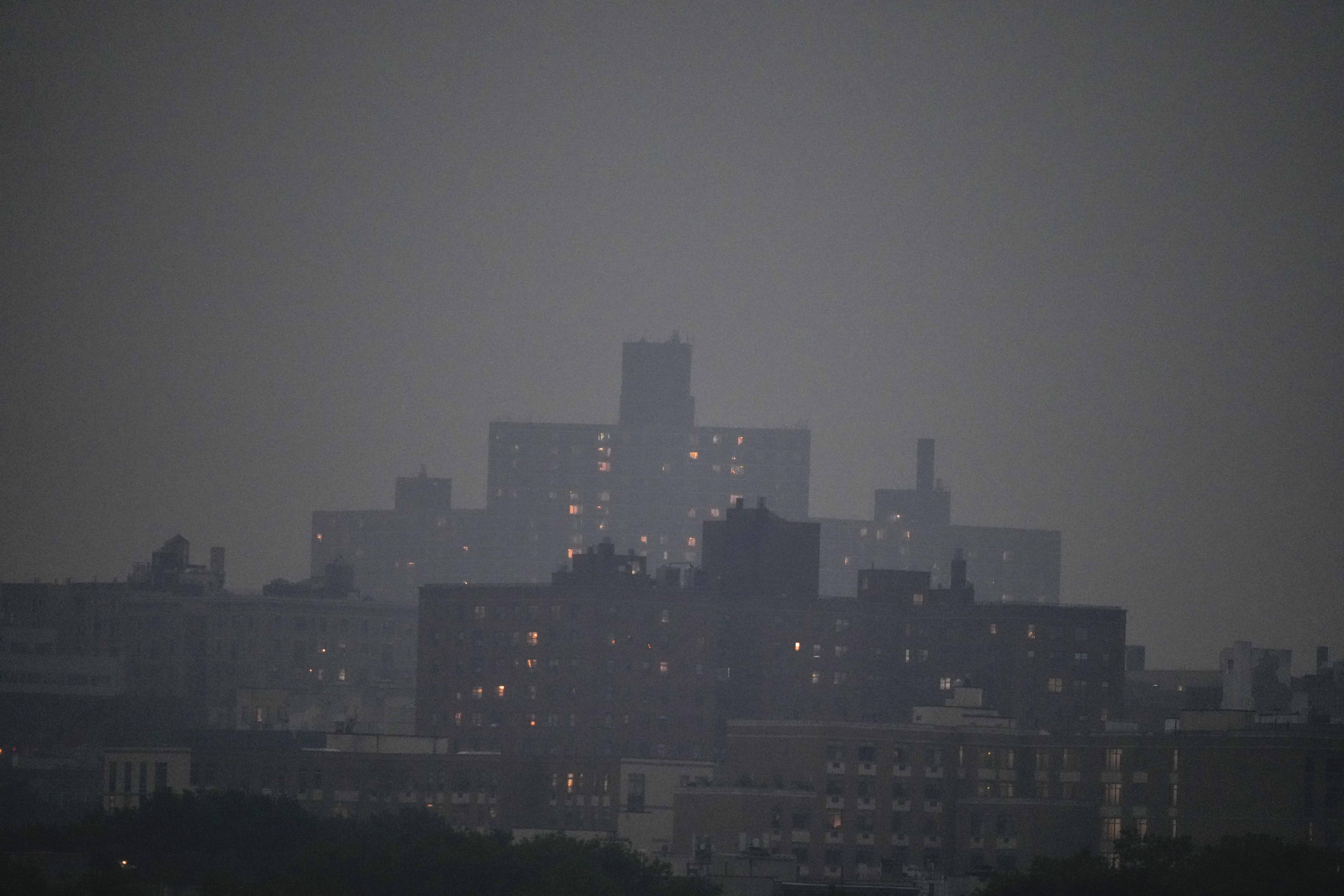 Canadian wildfire smoke spreads 'hazardous' air in both countries