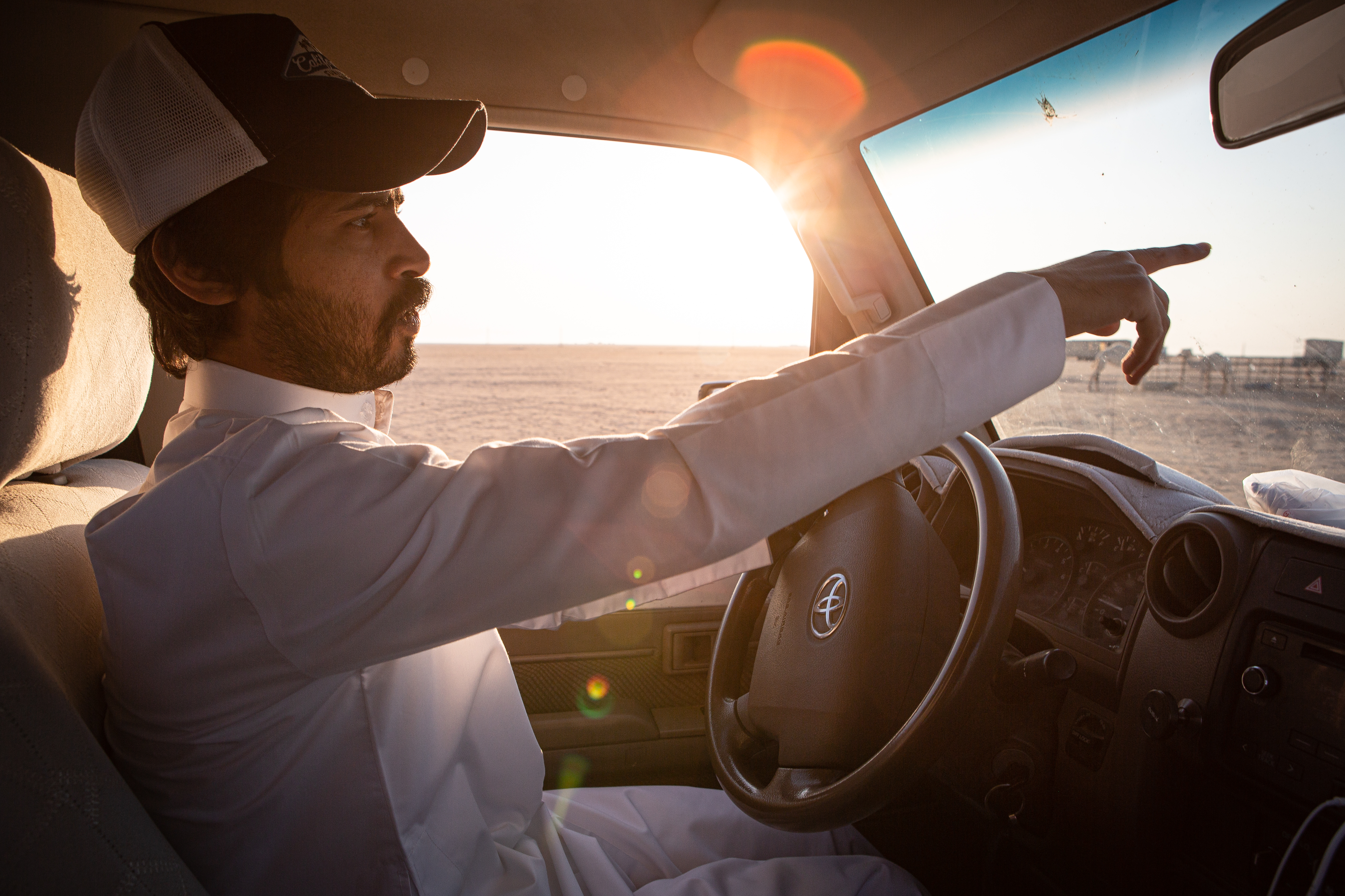 Kuwaitis in the desert