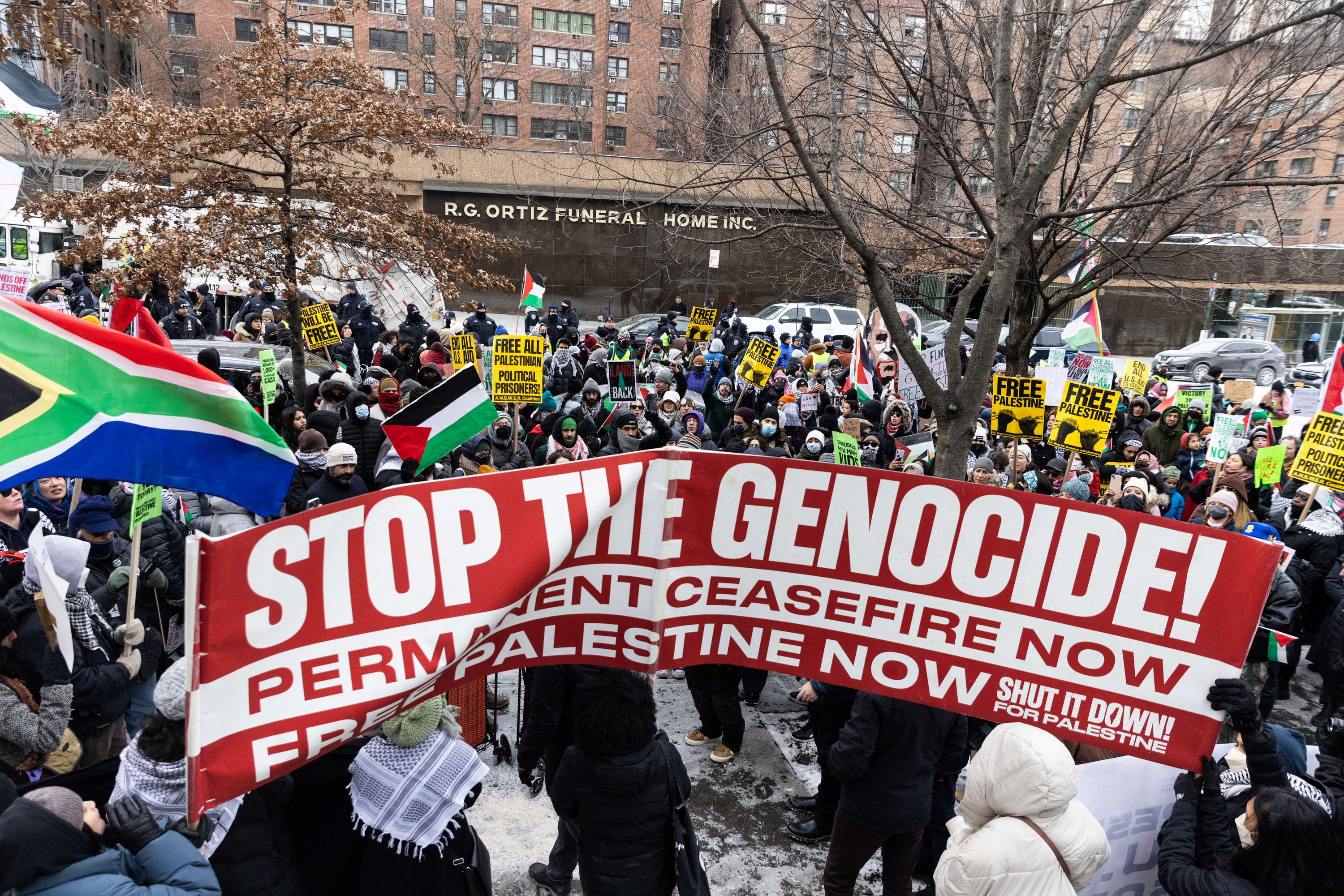 Pro-Palestinian demonstrators protest as they take part in the "Biden: stop supporting genocide!" rally in New York City, U.S., January 20, 2024. REUTERS/Jeenah Moon