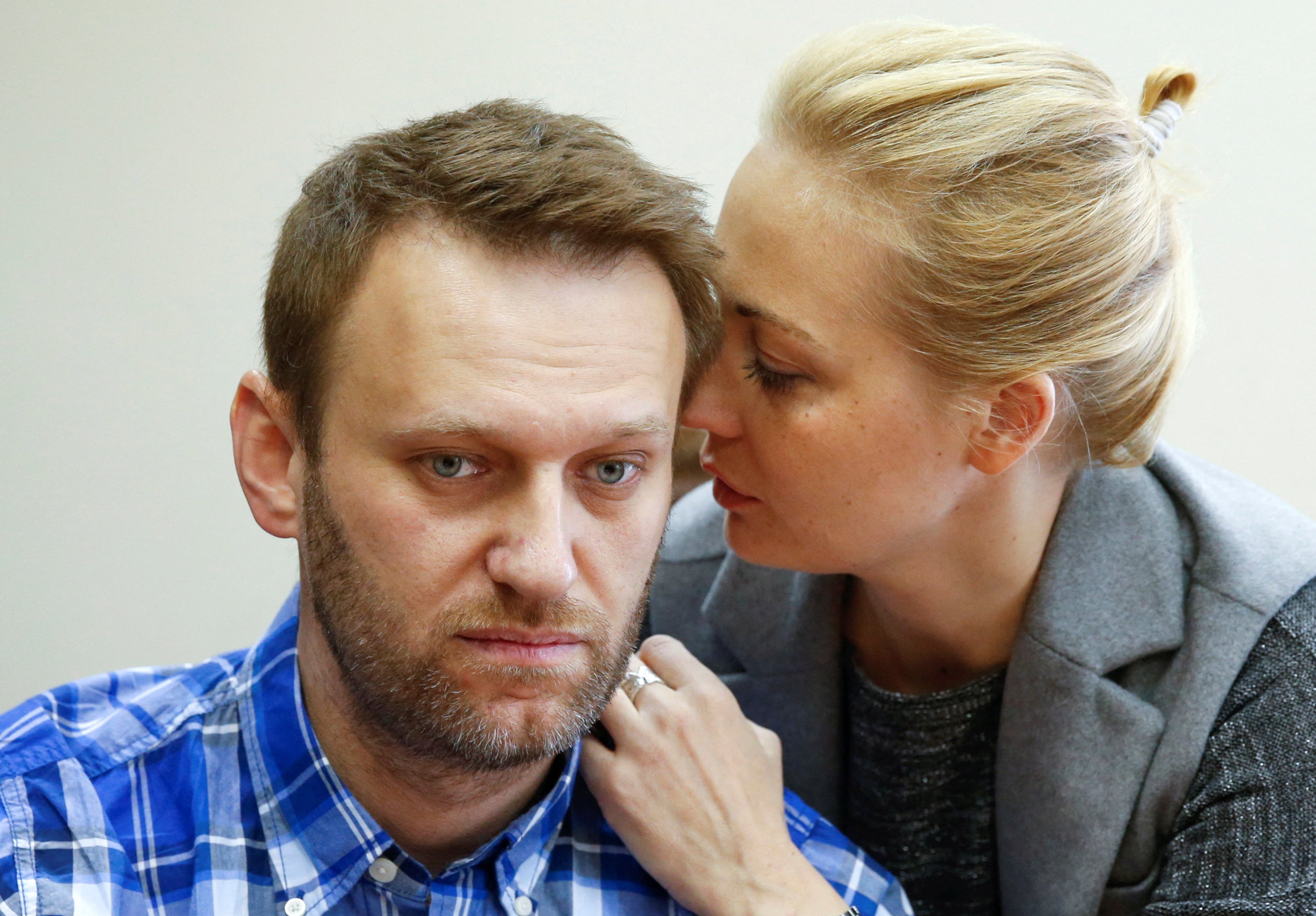 Alexey Navalny and his wife Yulia in April 2015