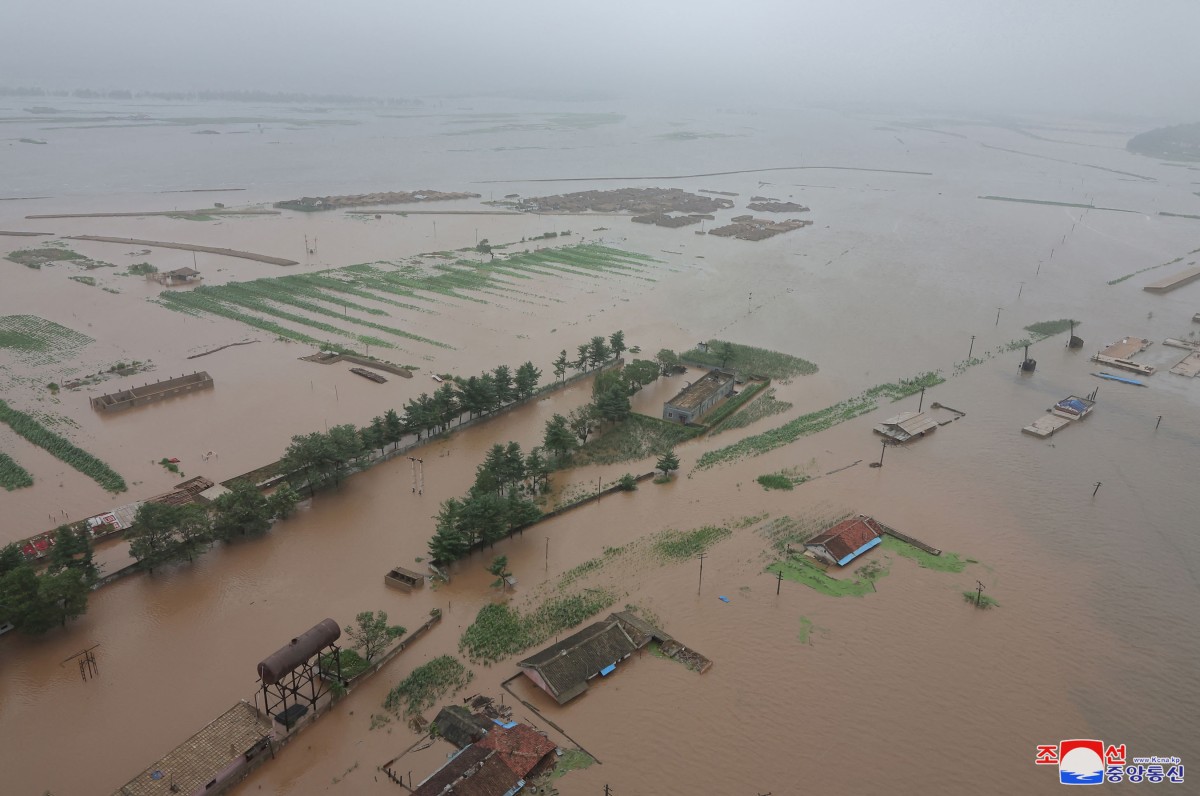 North Korea mobilises military helicopters for flood rescue