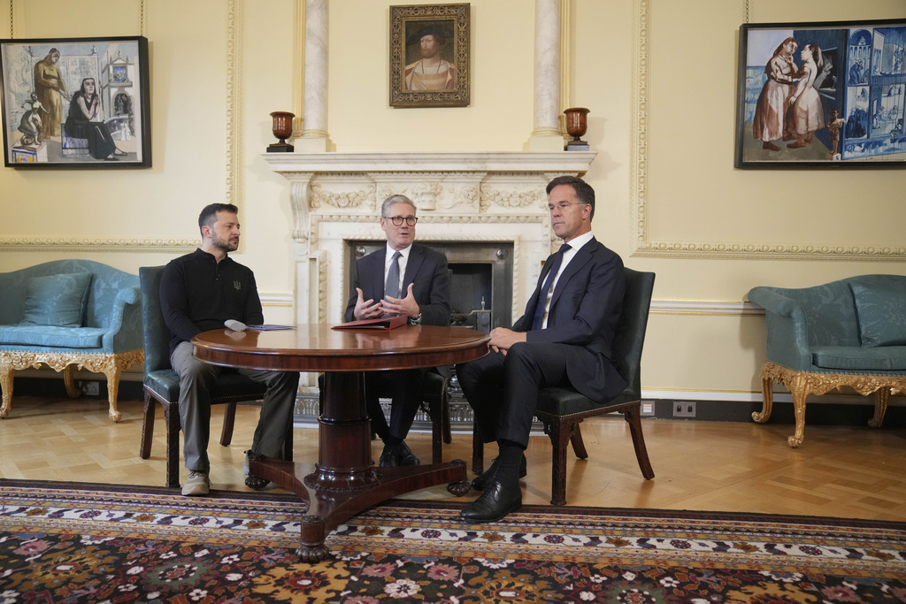 UK Prime Minister Keir Starmer, centre, NATO Secretary General Mark Rutte, right, and Ukrainian President Volodymyr Zelenskyy