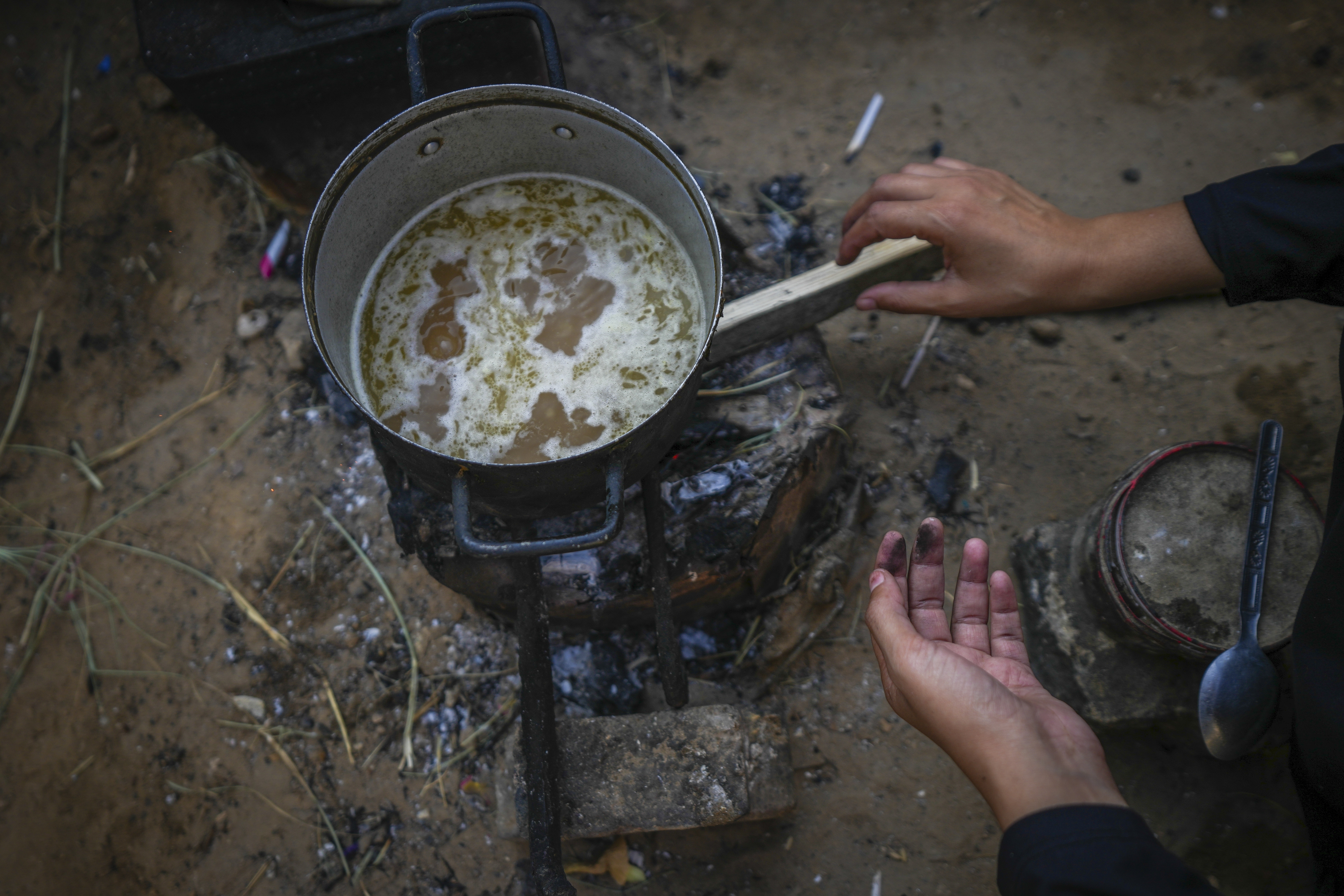 In Gaza's crowded tent camps, women wrestle with a life stripped of privacy