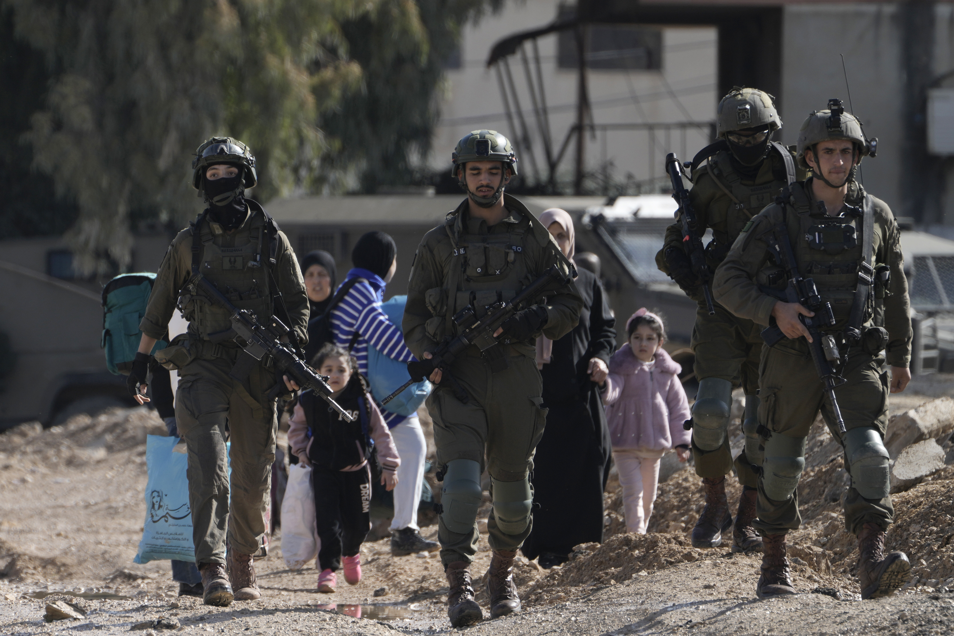 hundreds leave Jenin as Israel presses raids