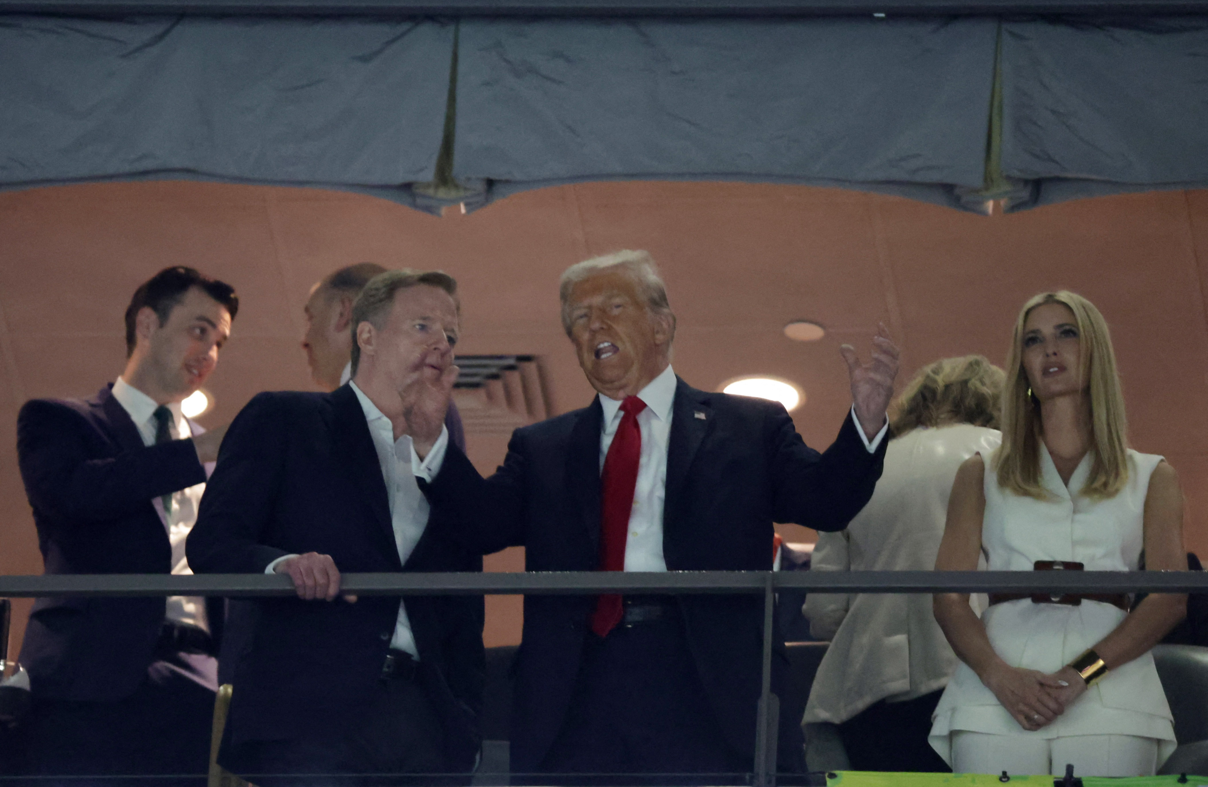 Football - NFL - Super Bowl LIX - Philadelphia Eagles v Kansas City Chiefs - Caesars Superdome, New Orleans, Louisiana, United States - February 9, 2025 U.S. President Donald Trump and Ivanka Trump with NFL commissioner Roger Goodell before the game REUTERS/Mike Segar