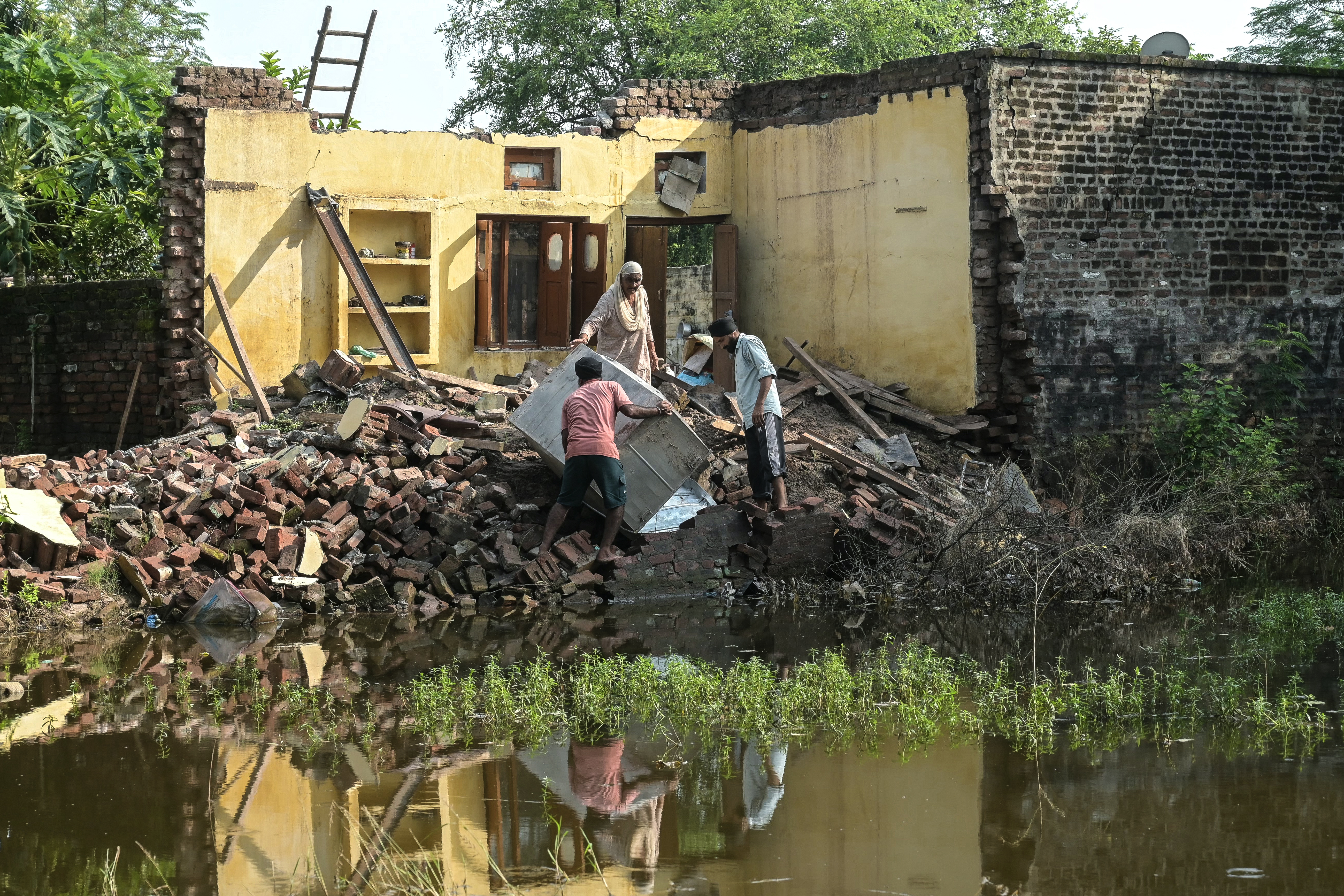 Floods devastate India's breadbasket of Punjab