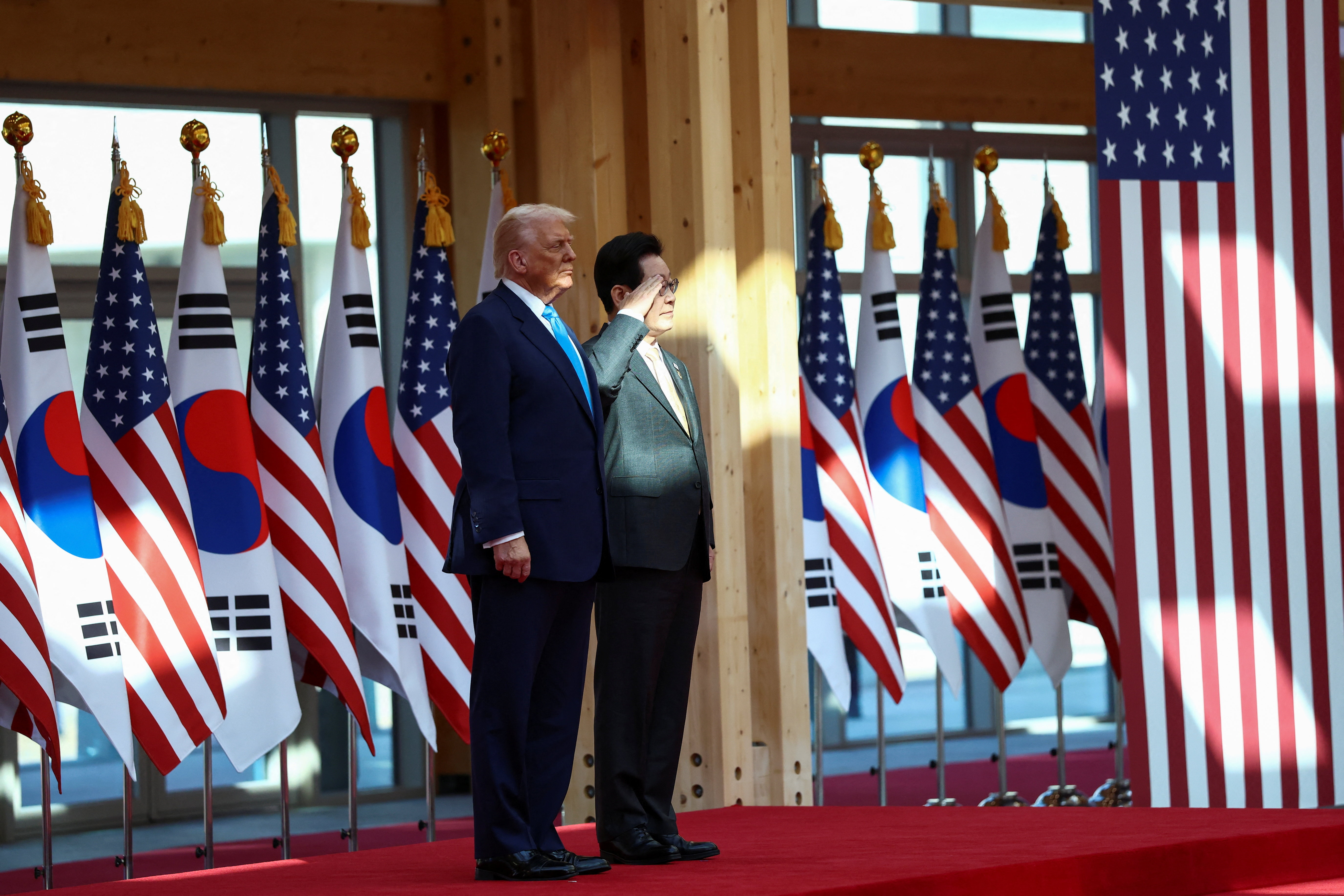 Donald Trump with Lee Jae Myung