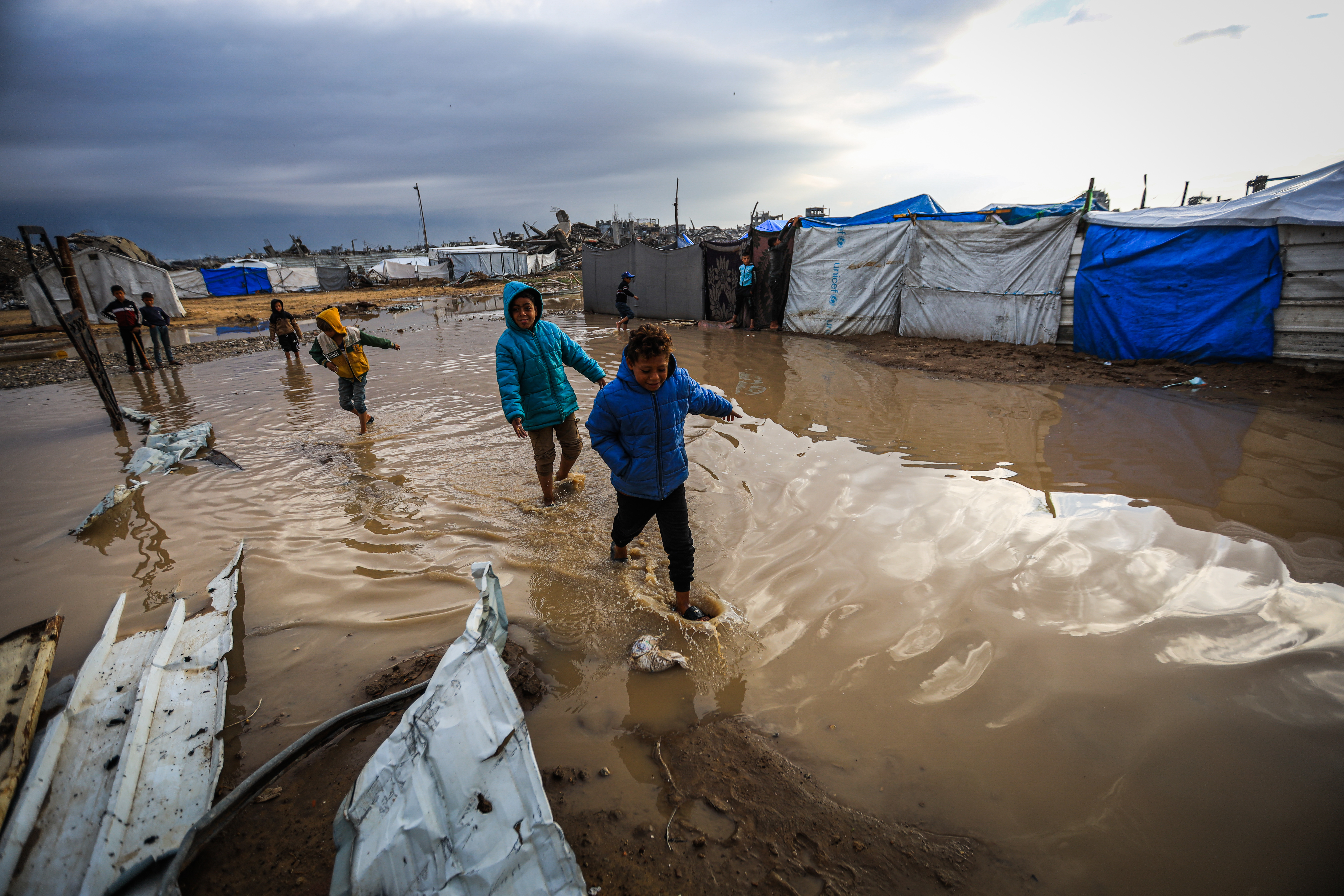 Heavy rain floods displaced Palestinians’ tents in Gaza