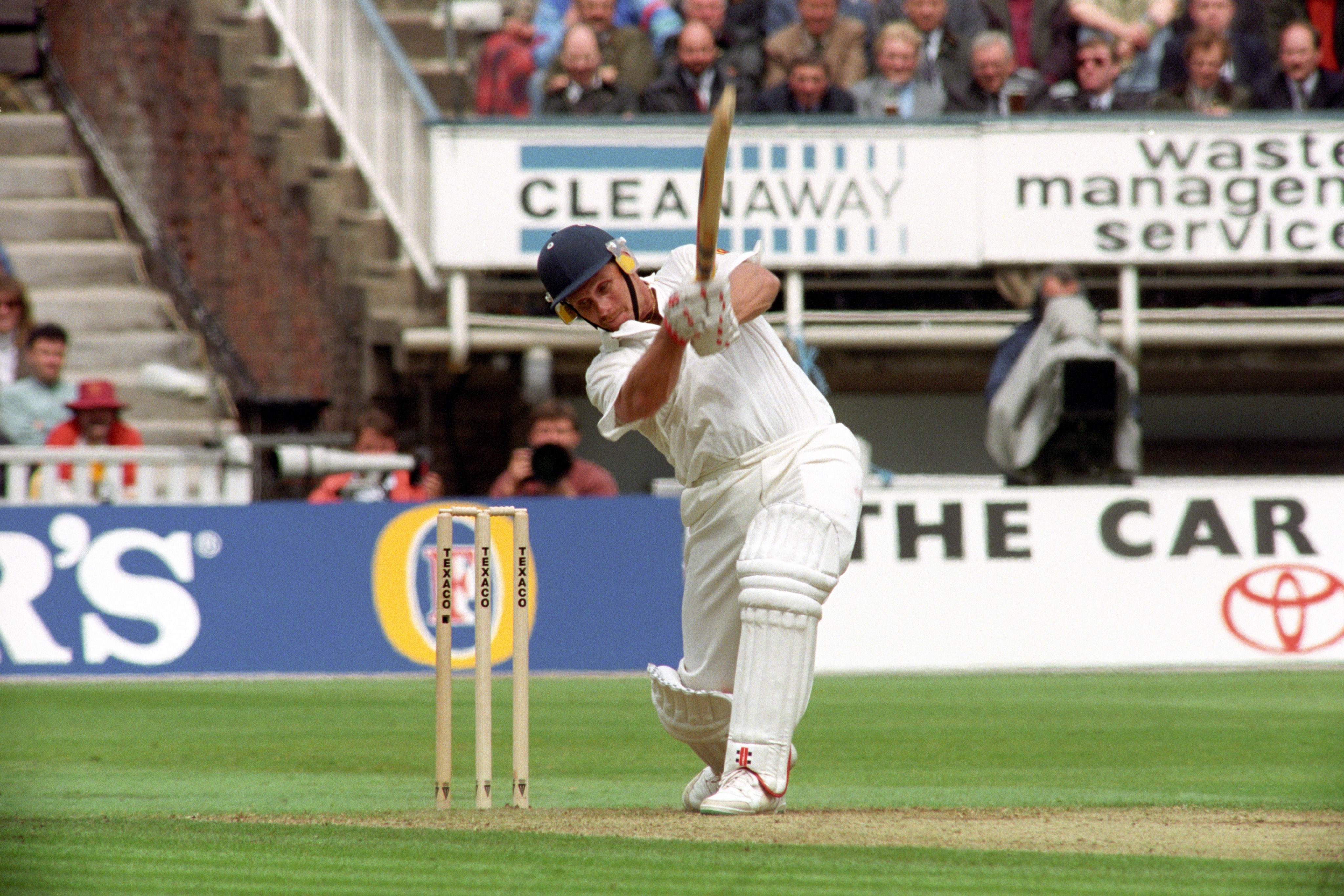 Robin Smith in action.