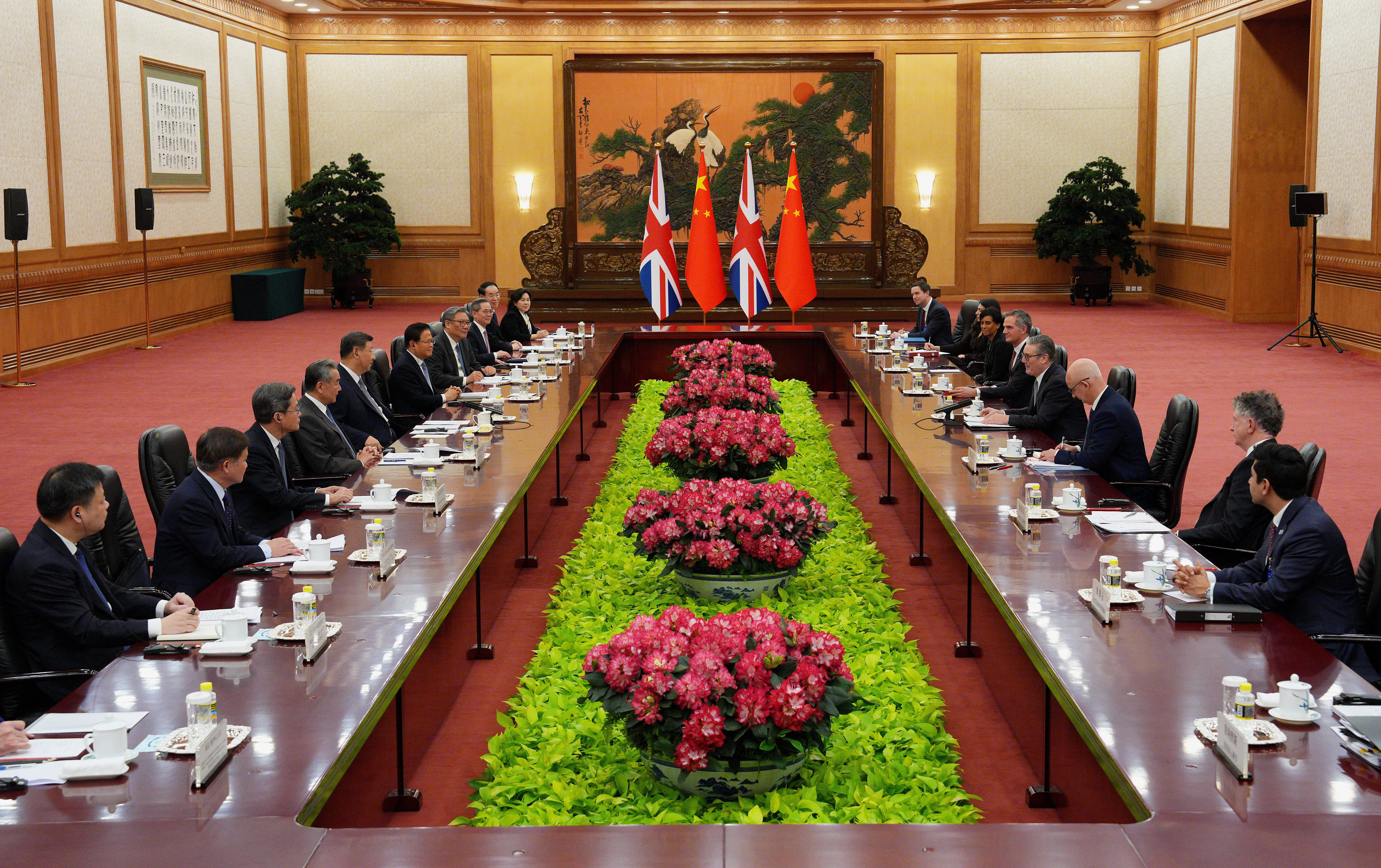 British Prime Minister Keir Starmer and Chinese President Xi Jinping