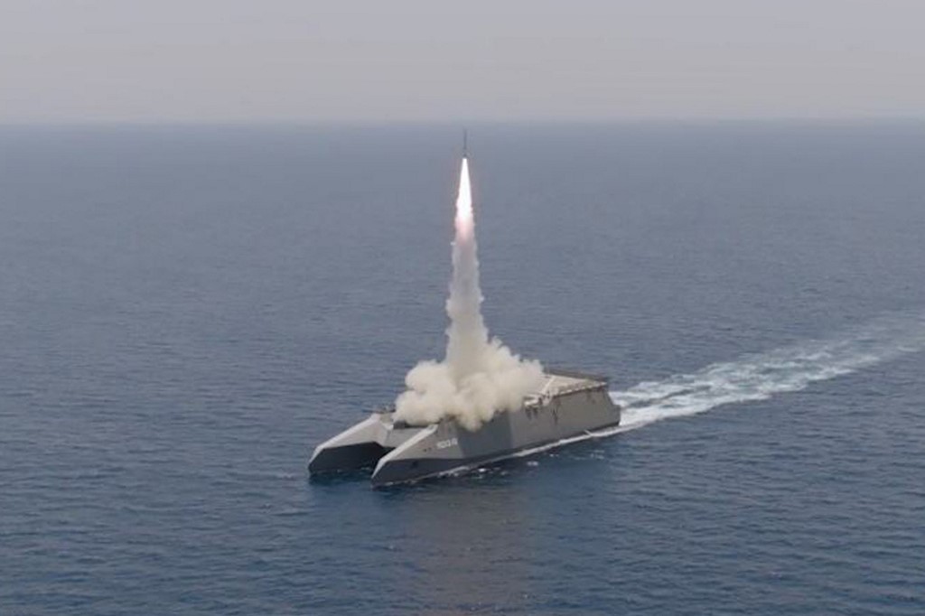 This handout photo released by Iran's Revolutionary Guards Corps (IRGC)'s official website Sepanews on February 17, 2026, shows a rocket being fired during a military exercise by members of the IRGC and navy in the Strait of Hormuz. (Photo by SEPAH NEWS / AFP) / == RESTRICTED TO EDITORIAL USE - MANDATORY CREDIT "AFP PHOTO / HO / SEPAHNEWS" - NO MARKETING NO ADVERTISING CAMPAIGNS - DISTRIBUTED AS A SERVICE TO CLIENTS ==