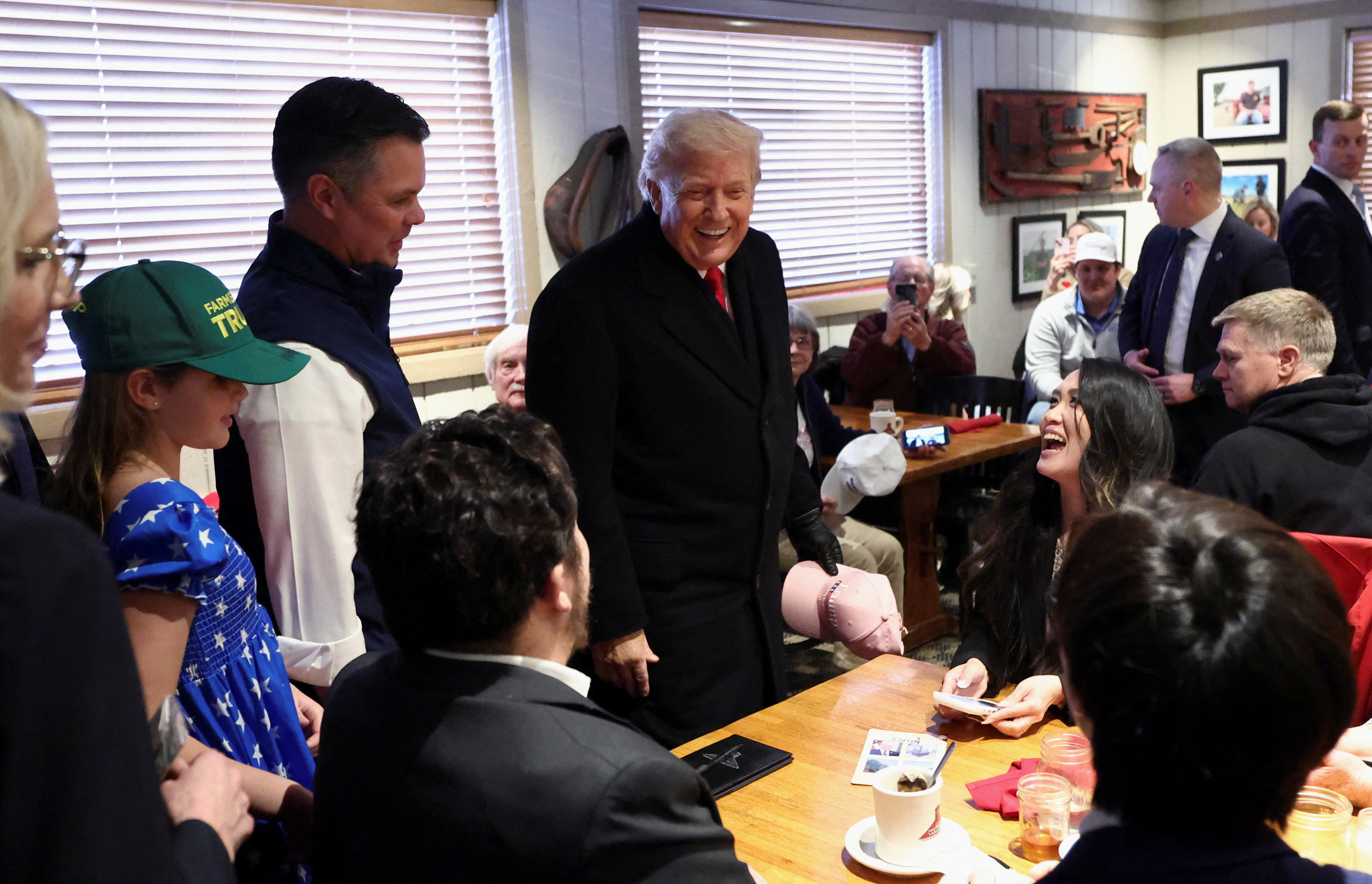 Trump makes a campaign stop at an Iowa diner