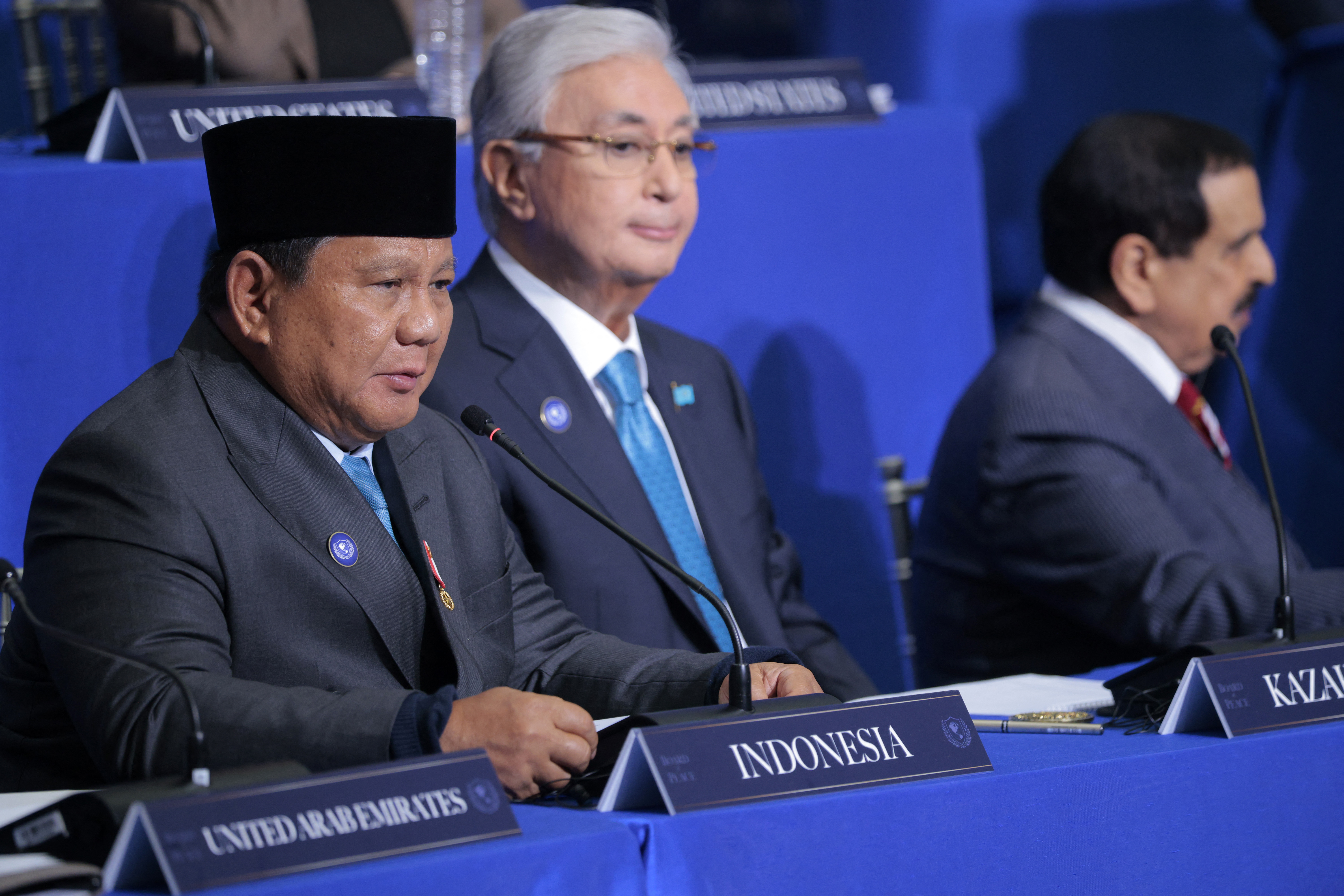 WASHINGTON, DC - FEBRUARY 19: President of Indonesia Prabowo Subianto (L) speaks the inaugural meeting of the Board of Peace at the Donald J. Trump Institute of Peace on February 19, 2026 in Washington, DC. Assembled to raise money for the rebuilding and stabilization of Gaza, Trump's Board of Peace was formally established on the sidelines of World Economic Forum in January of 2026. Chip Somodevilla/Getty Images/AFP (Photo by CHIP SOMODEVILLA / GETTY IMAGES NORTH AMERICA / Getty Images via AFP)
