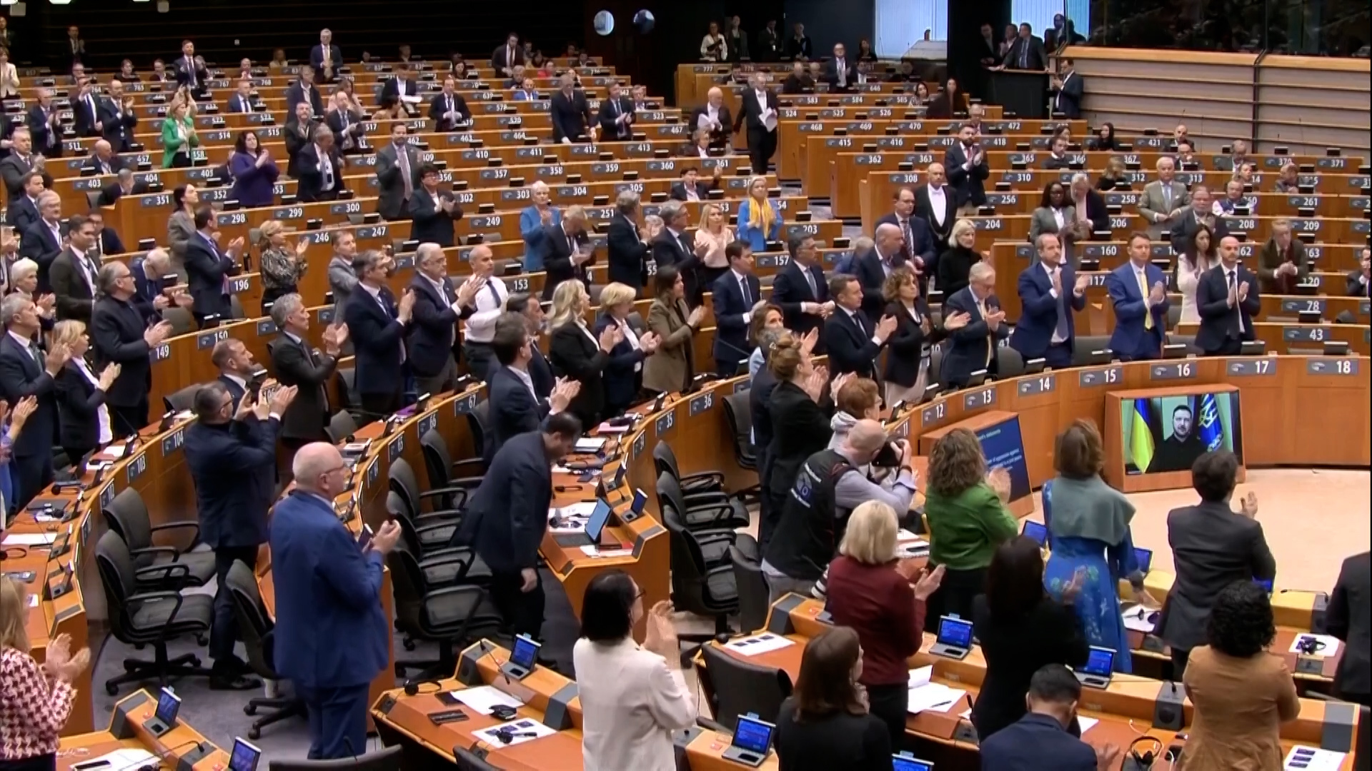 Video: Ukraine’s Zelenskyy receives standing ovation from EU Parliament