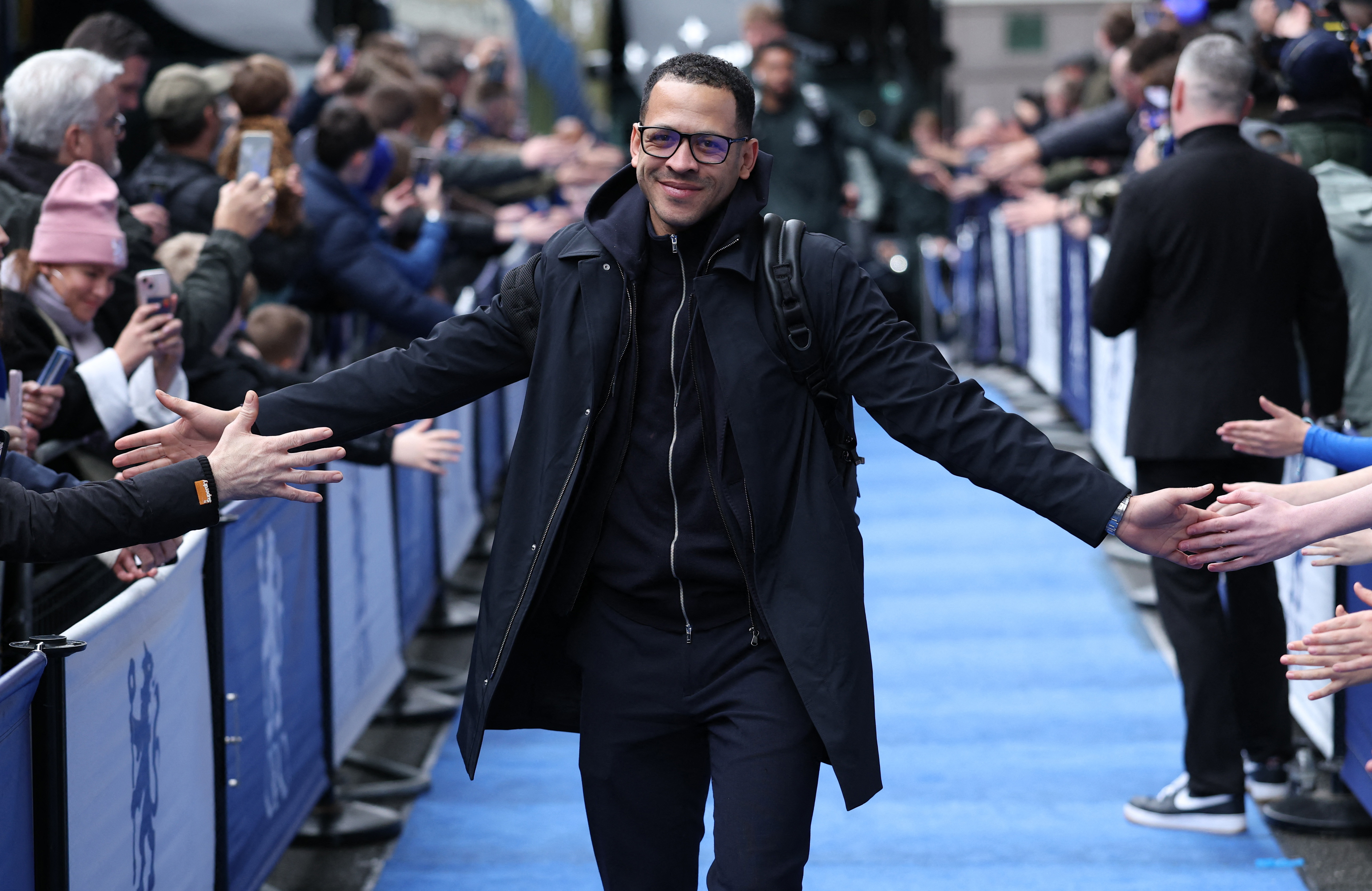 Soccer Football - Premier League - Chelsea v Burnley - Stamford Bridge, London, Britain - February 21, 2026 Chelsea manager Liam Rosenior arrives at the stadium before the match Action Images via Reuters/John Sibley EDITORIAL USE ONLY. NO USE WITH UNAUTHORIZED AUDIO, VIDEO, DATA, FIXTURE LISTS, CLUB/LEAGUE LOGOS OR 'LIVE' SERVICES. ONLINE IN-MATCH USE LIMITED TO 120 IMAGES, NO VIDEO EMULATION. NO USE IN BETTING, GAMES OR SINGLE CLUB/LEAGUE/PLAYER PUBLICATIONS. PLEASE CONTACT YOUR ACCOUNT REPRESENTATIVE FOR FURTHER DETAILS..