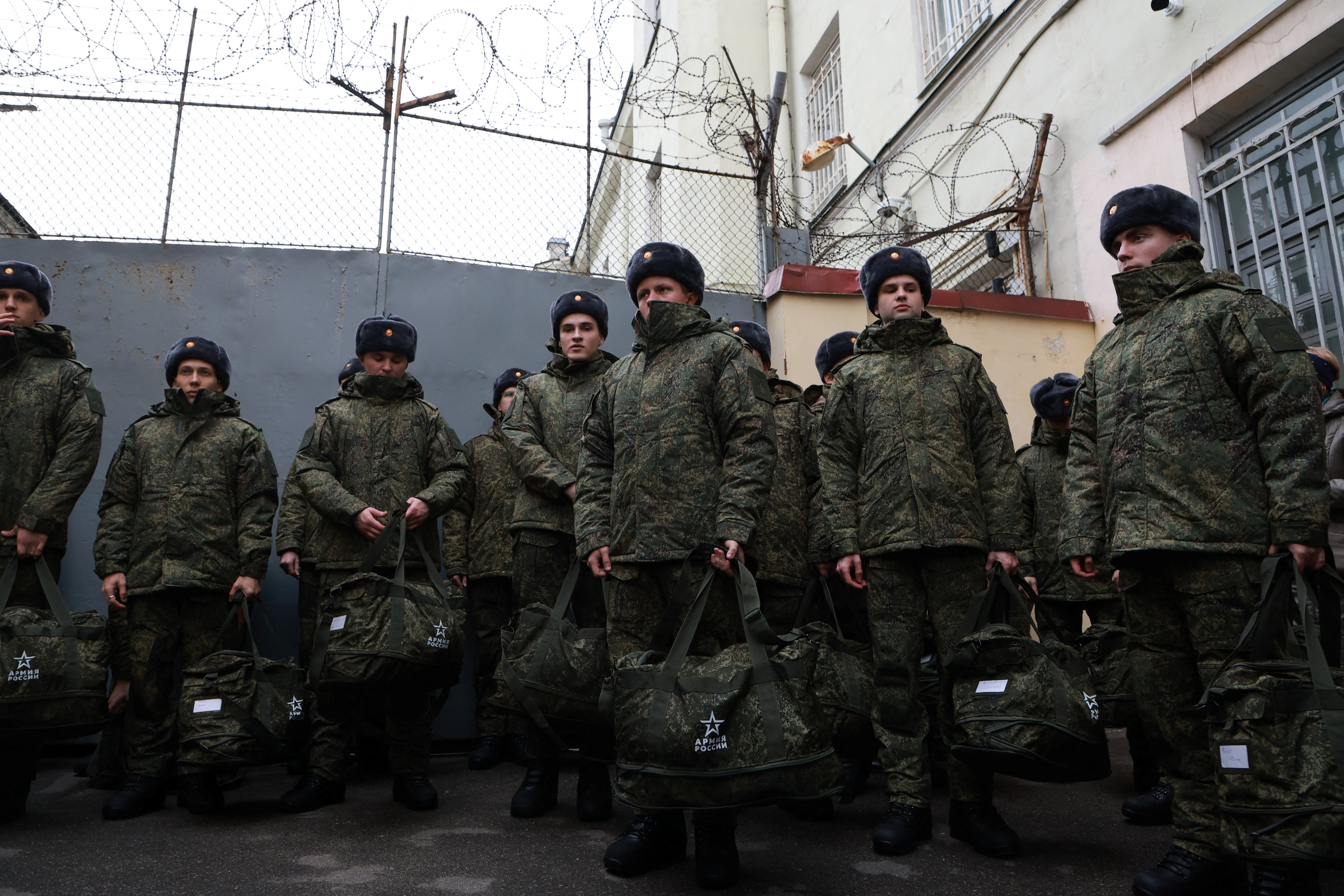 Russia conscripts