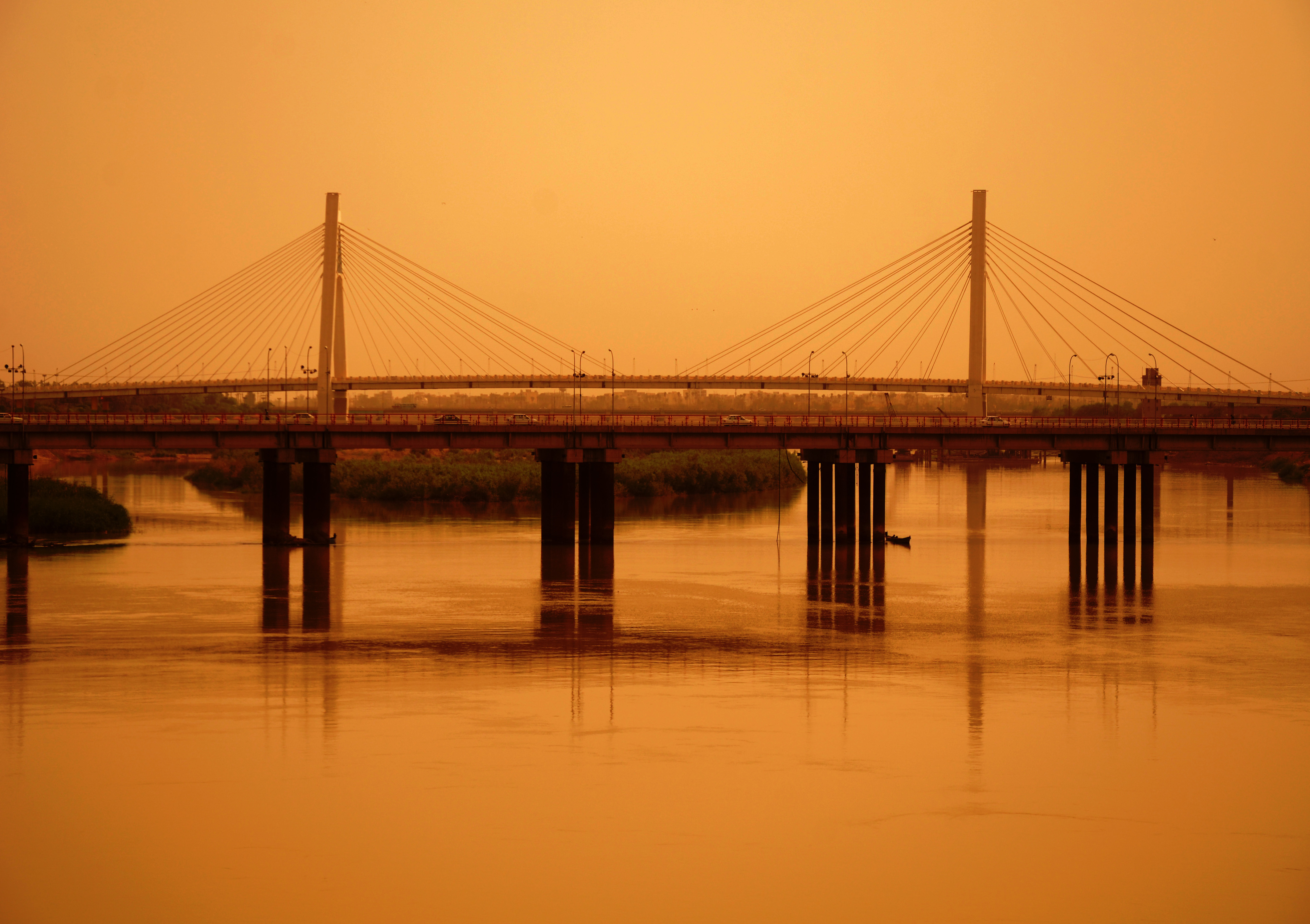 Photo showing A-shaped pylons of the Ghadir Bridge in Ahvaz [Courtesy of Creative Commons]