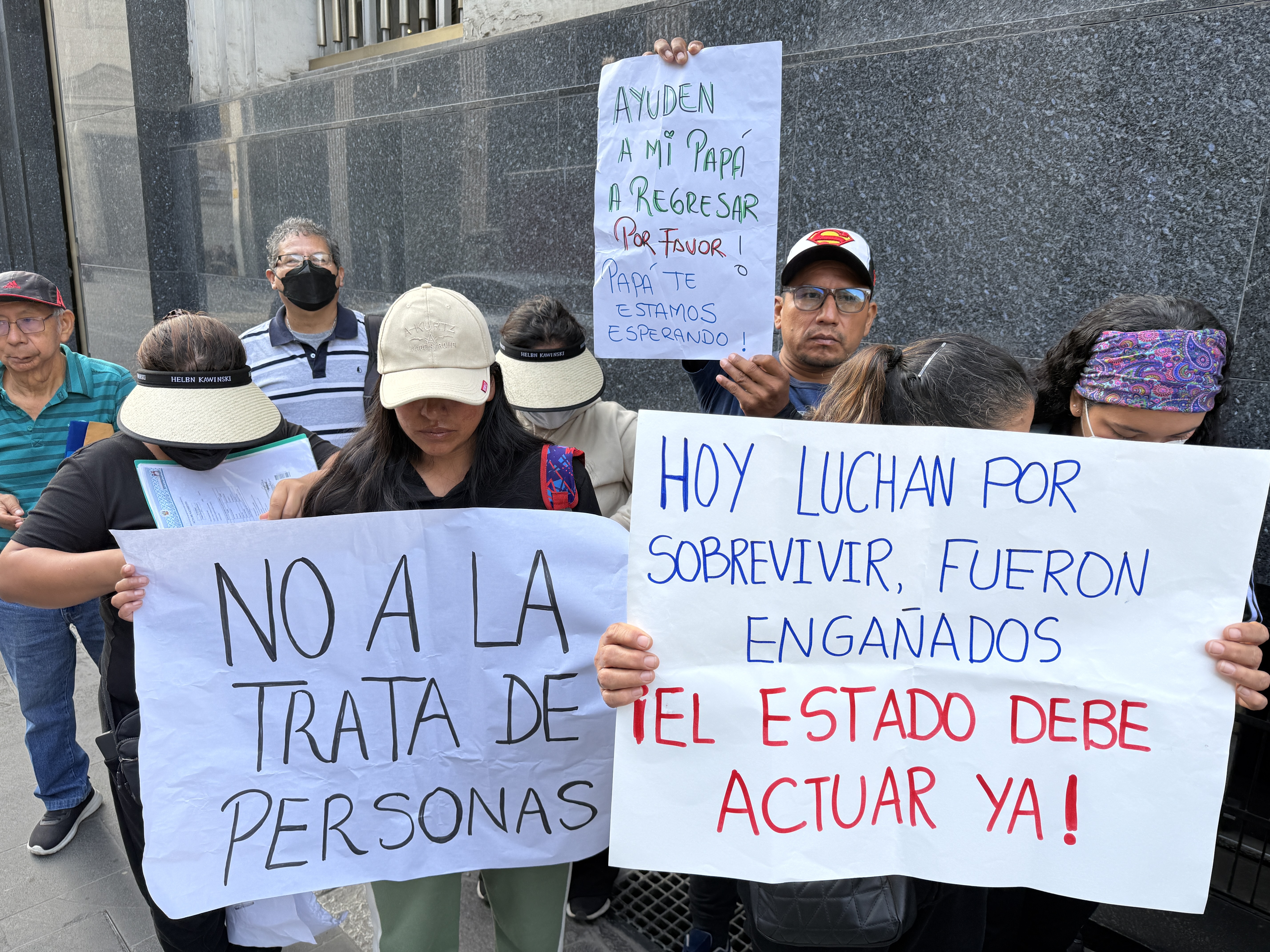  Relatives of Peruvians who claim they were recruited by Russia under false pretenses