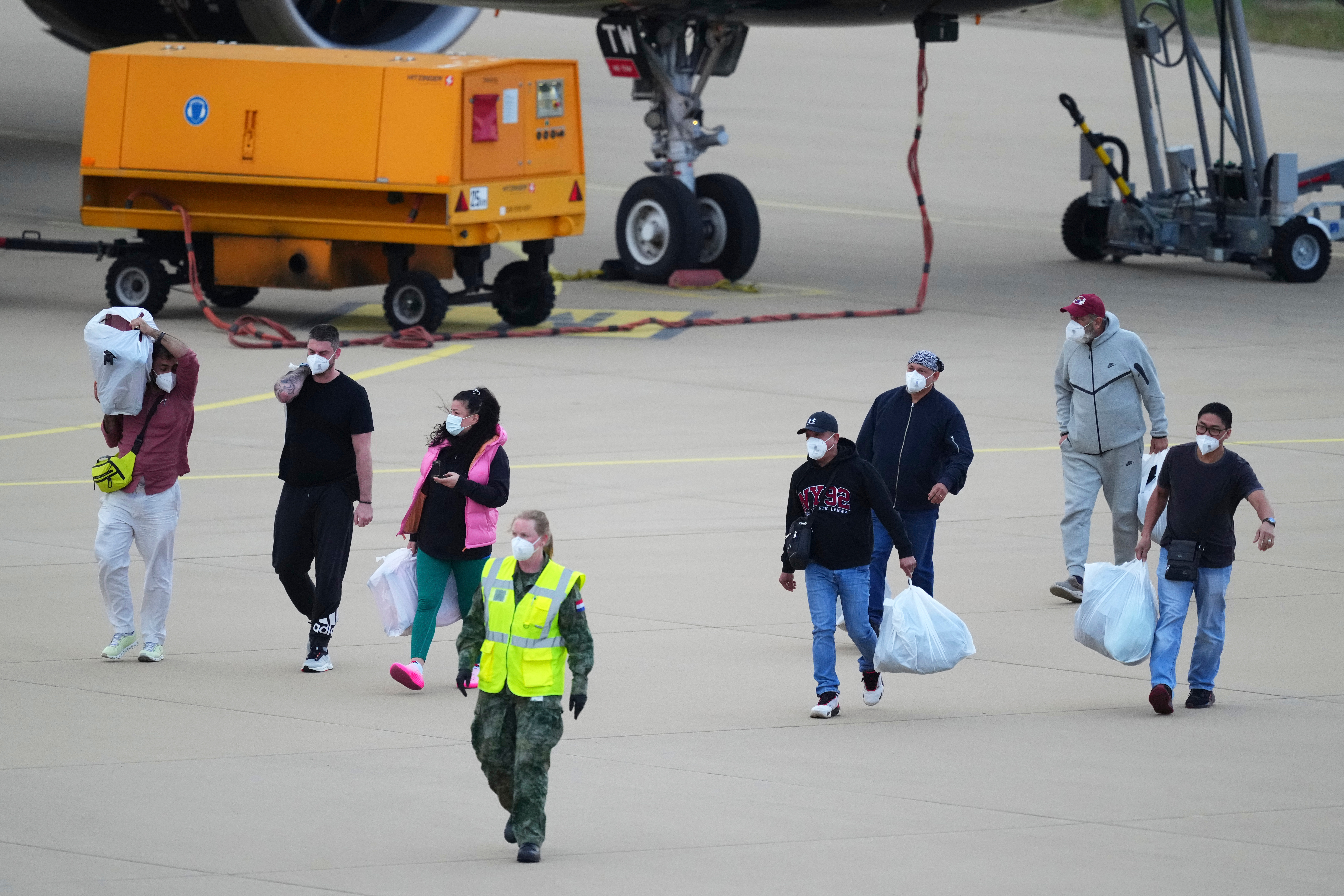 passengers leave hantavirus ship