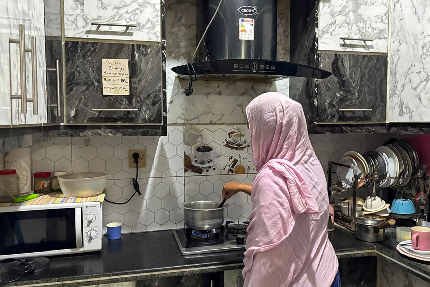 'Whole morning revolves around gas': Pakistan's fuel crisis enters kitchens
