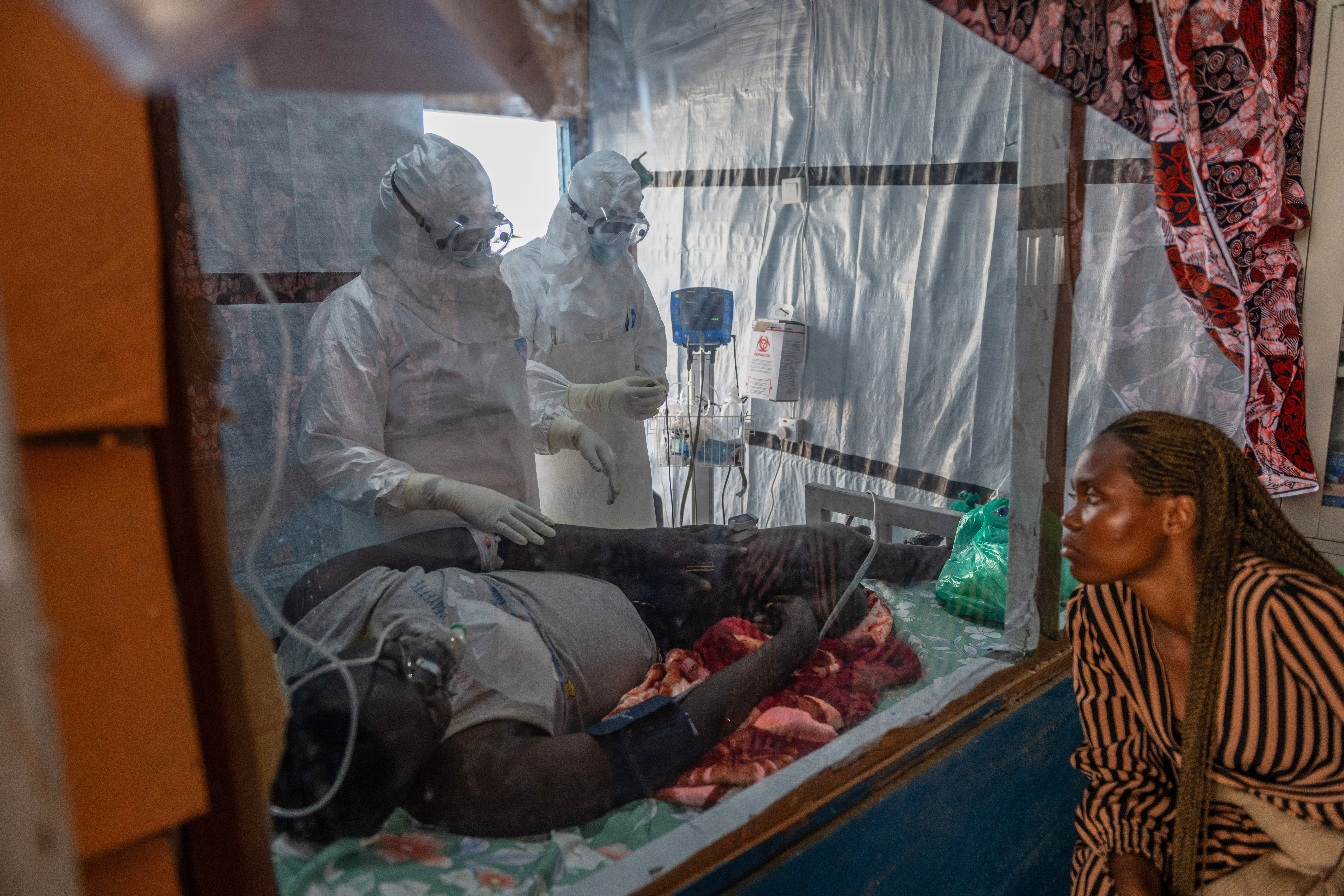 Ebola cases surpass 1,000 in Congo amid violence and displacement