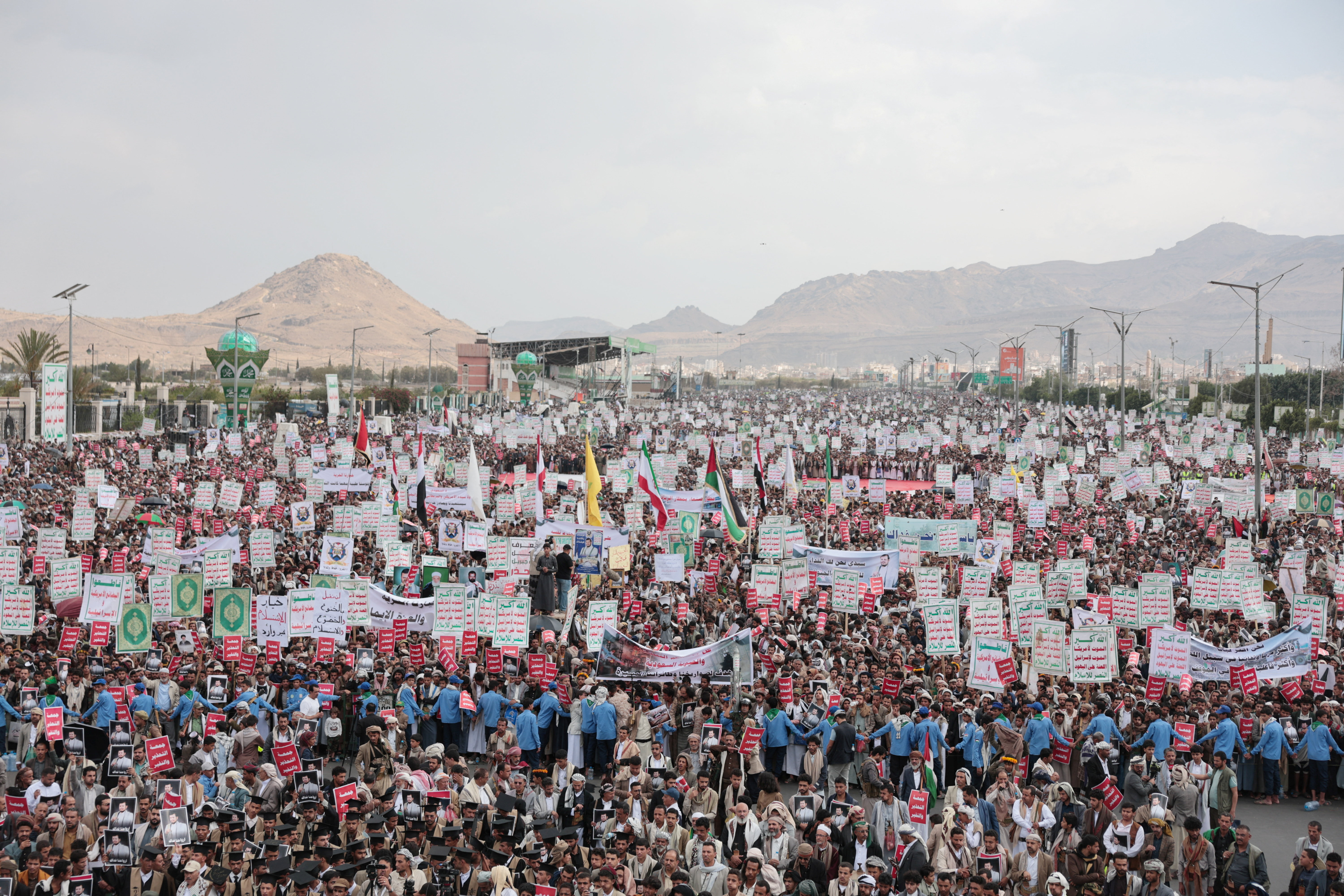 Houthi supporters rally against the Saudi-led coalition's restrictions on Houthi-controlled areas, which the group describes as a blockade, in Sanaa, Yemen, July 17, 2026. REUTERS/Khaled Abdullah