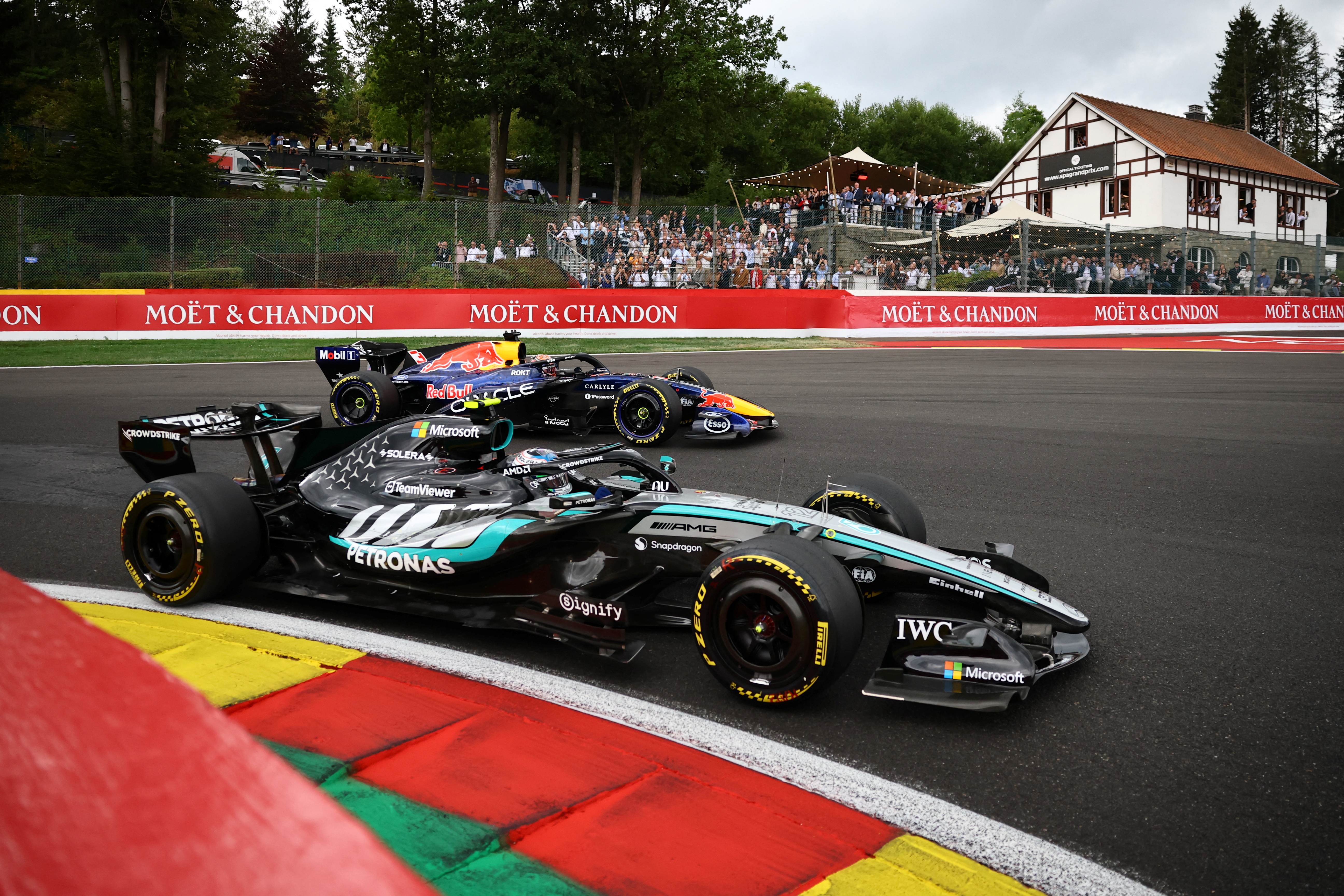 Mercedes’ Kimi Antonelli leads Red Bull Racing’s Max Verstappen at the beginning of the Belgian Grand Prix