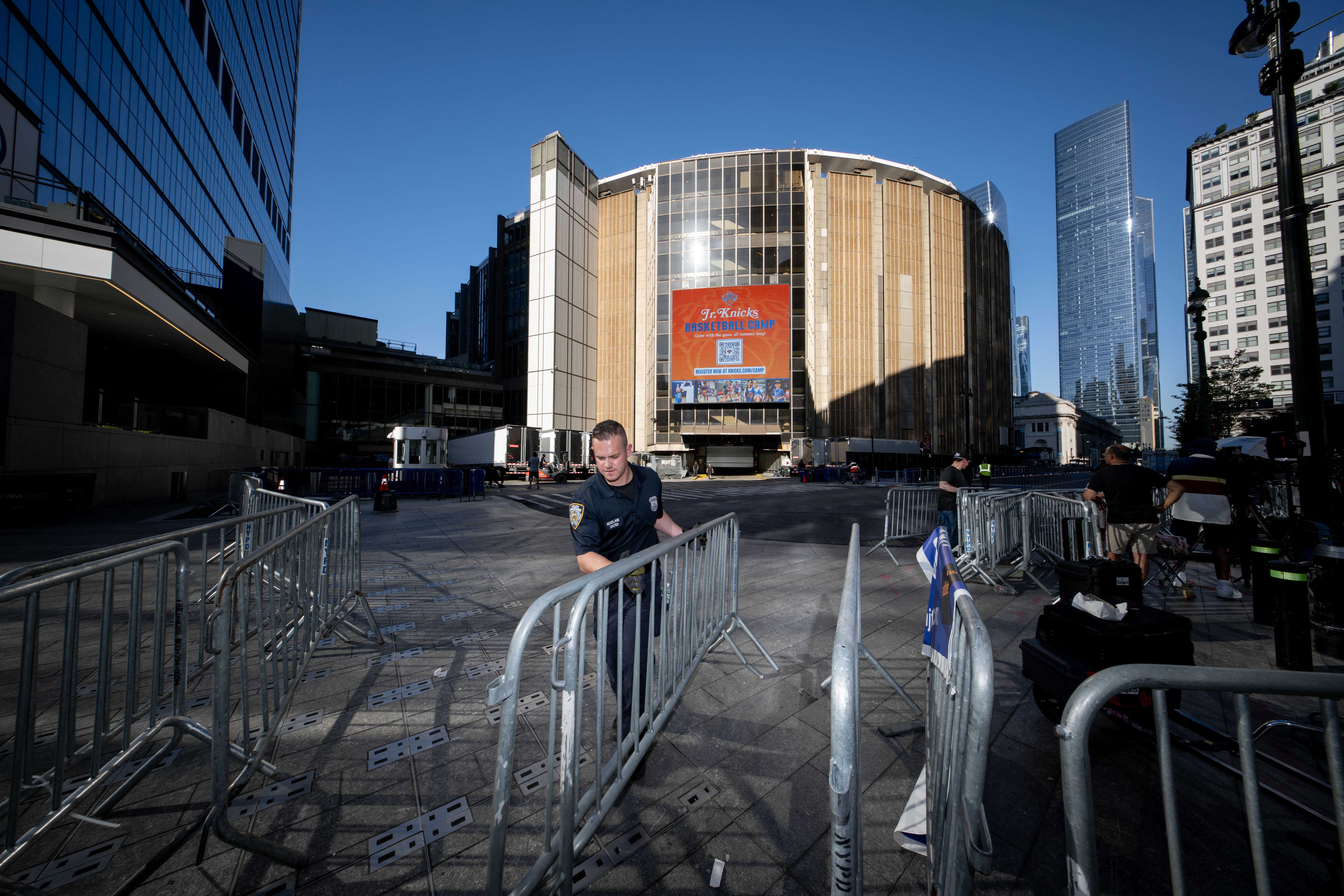 NEW YORK, NEW YORK - JULY 2: Police set up barricades around Madison Square Garden on July 2, 2026 in New York City. According to reports, several permits have been filed with New York City around the venue. There have been unconfirmed reports that Taylor Swift and Travis Kelce will be celebrating their wedding in the area. Roy Rochlin/Getty Images/AFP (Photo by Roy Rochlin / GETTY IMAGES NORTH AMERICA / Getty Images via AFP)