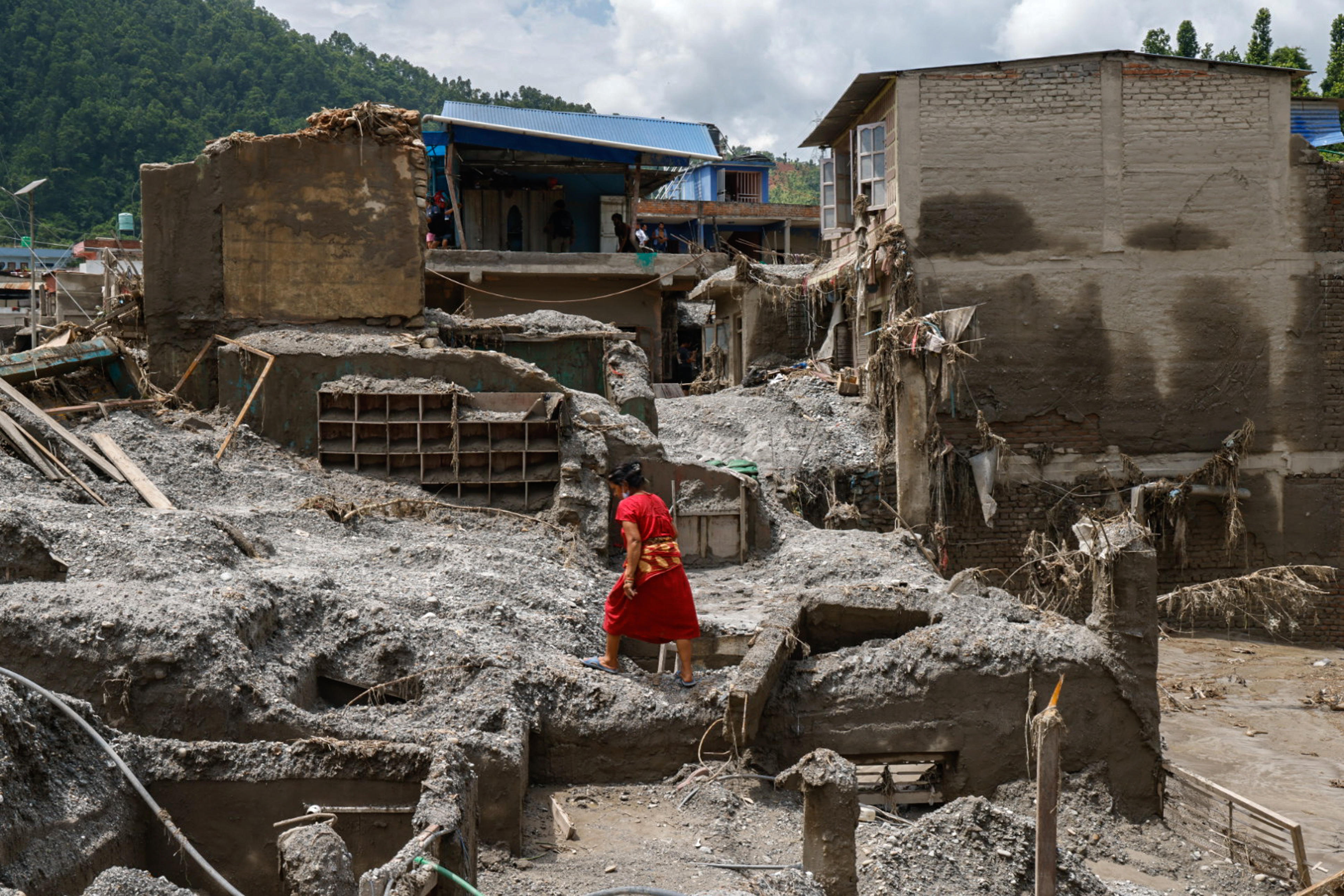 In pictures: Devastation from the Nepal-China floods