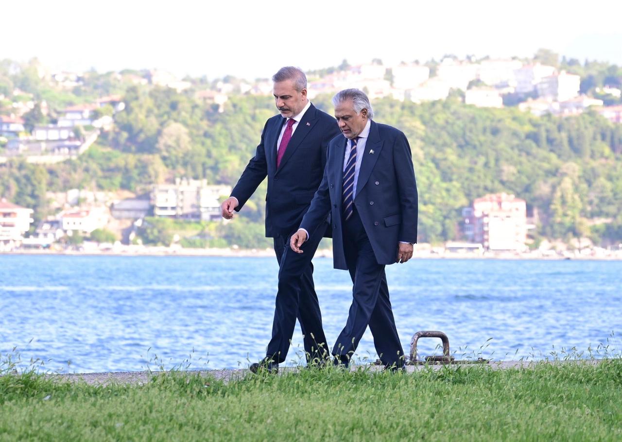 Pakistan's deputy prime minister and foreign minister Ishaq Dar arrived in Istanbul on Sunday, where he met Turkish foreign minister Hakan Fidan. [Handout/Pakistan's Ministry of Foreign Affairs]