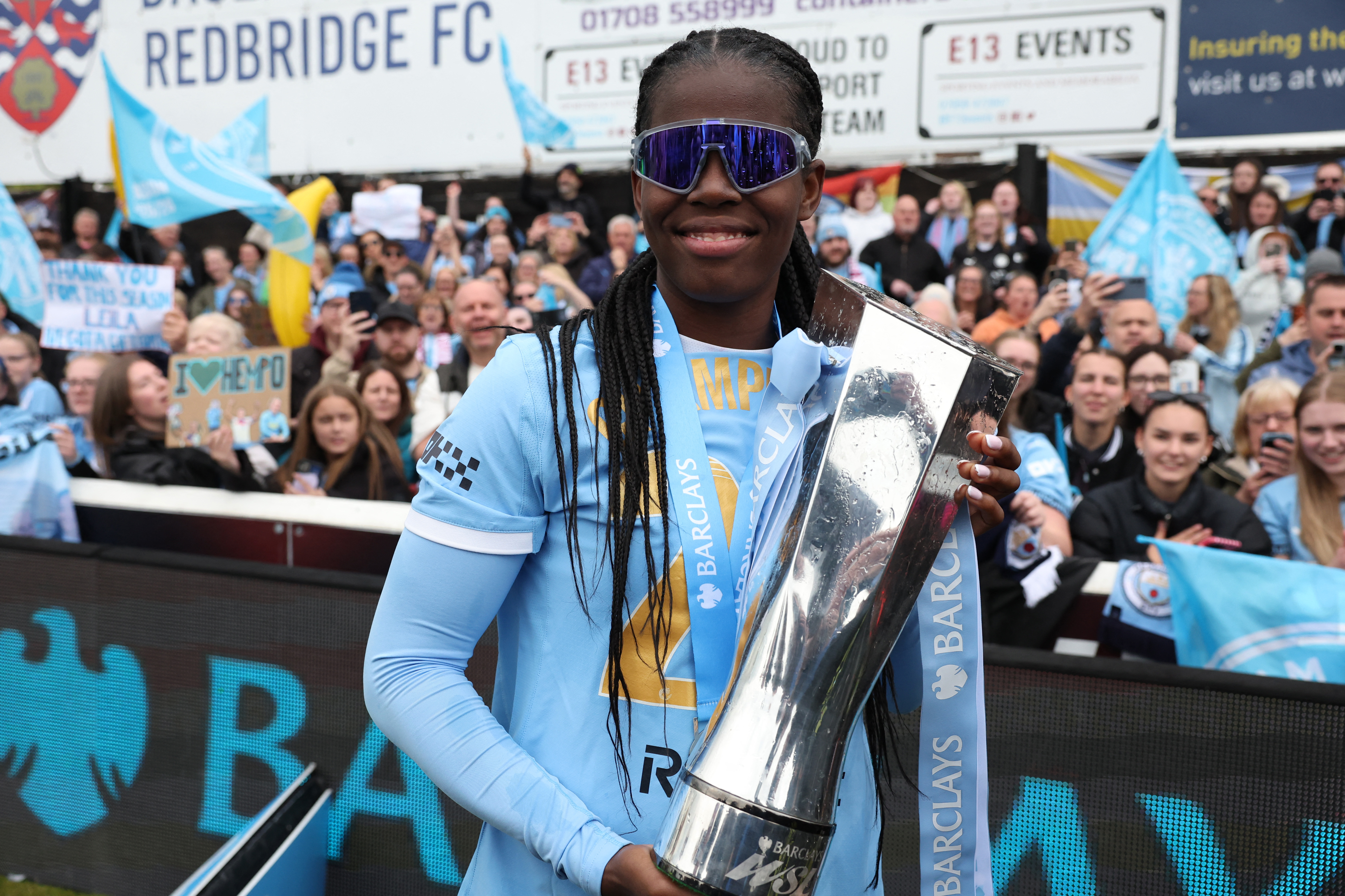 Soccer Football - Women's Super League - West Ham United v Manchester City - Chigwell Construction Stadium, London, Britain - May 16, 2026 Manchester City's Khadija Shaw celebrates with the trophy after winning the Women's Super League Action Images via Reuters/Paul Childs