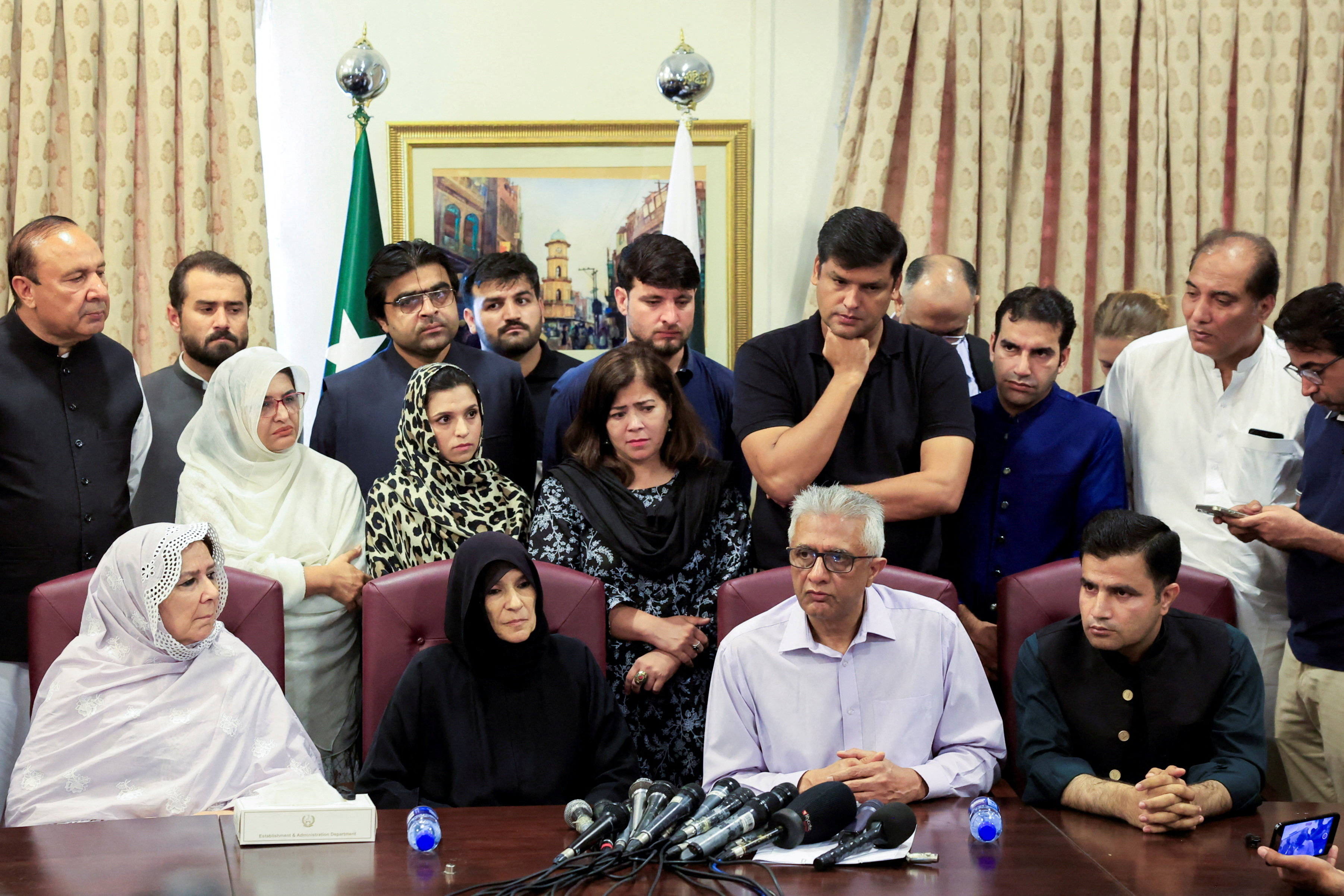 Faisal Sultan, personal physician along with sisters of jailed former Prime Minister Imran Khan addresses a press conference, in Islamabad, Pakistan, August 21, 2026. REUTERS/Akhtar Soomro TPX IMAGES OF THE DAY