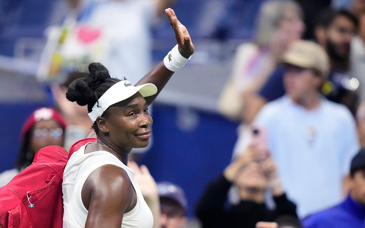 Venus Williams, of the United States, waves as she leaves the court following her first round loss to compatriot Sofia Kenin at the U.S. Open tennis championships, Monday, Aug. 31, 2026, in New York. (AP Photo/Frank Franklin II)